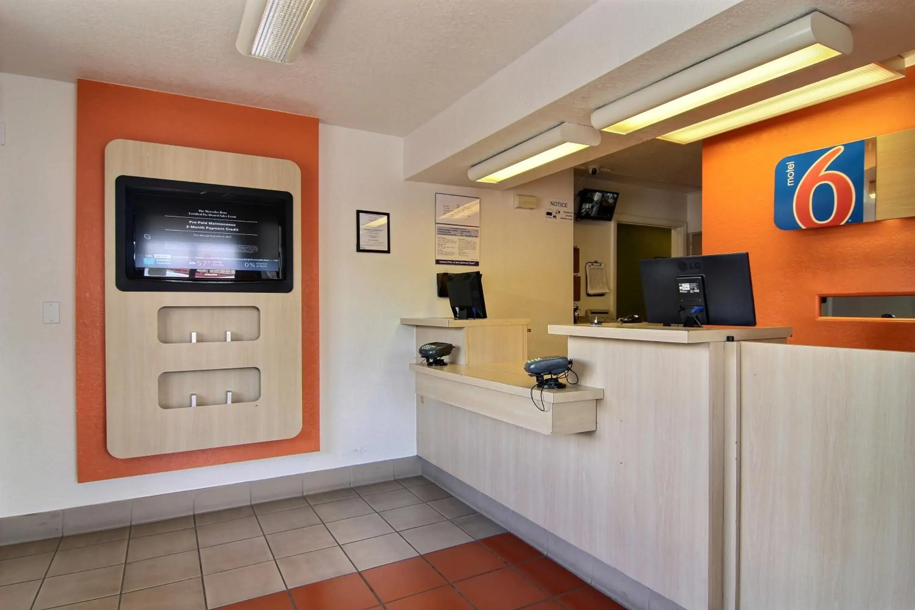 Lobby or reception, Lobby/Reception in Motel 6-Albuquerque, NM - Midtown