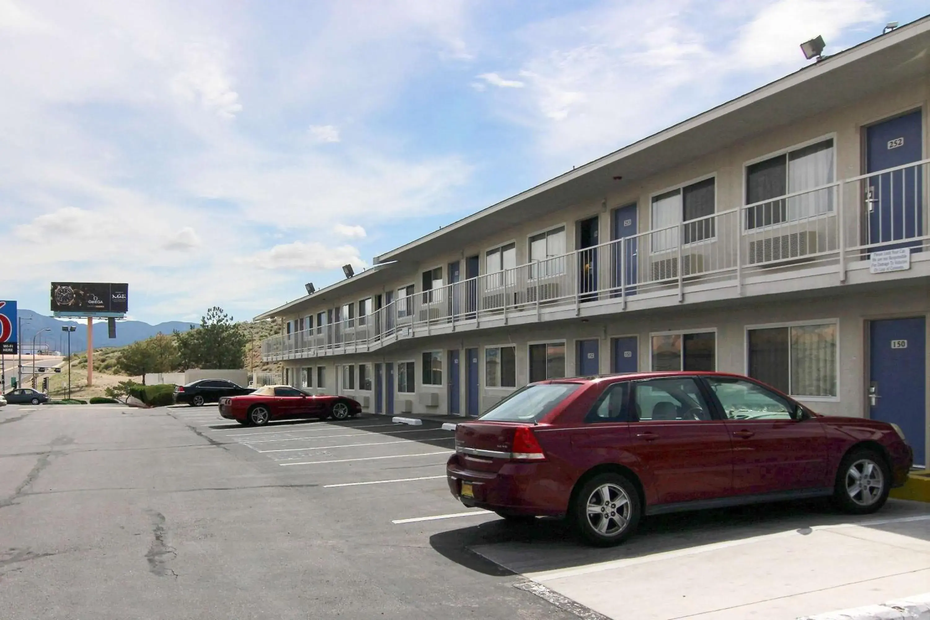 Property Building in Motel 6-Albuquerque, NM - Midtown