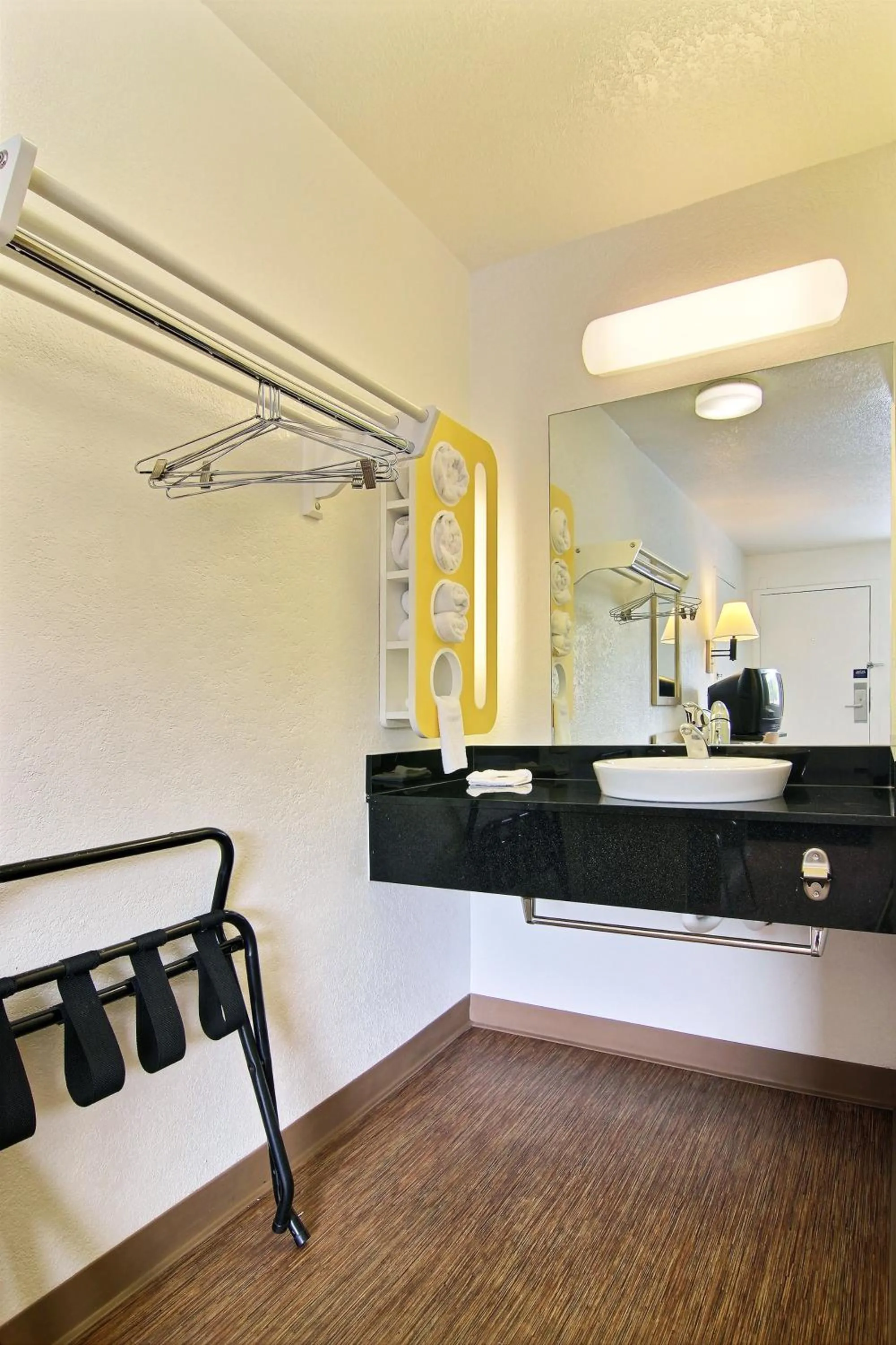 Bathroom in Motel 6-Albuquerque, NM - Midtown