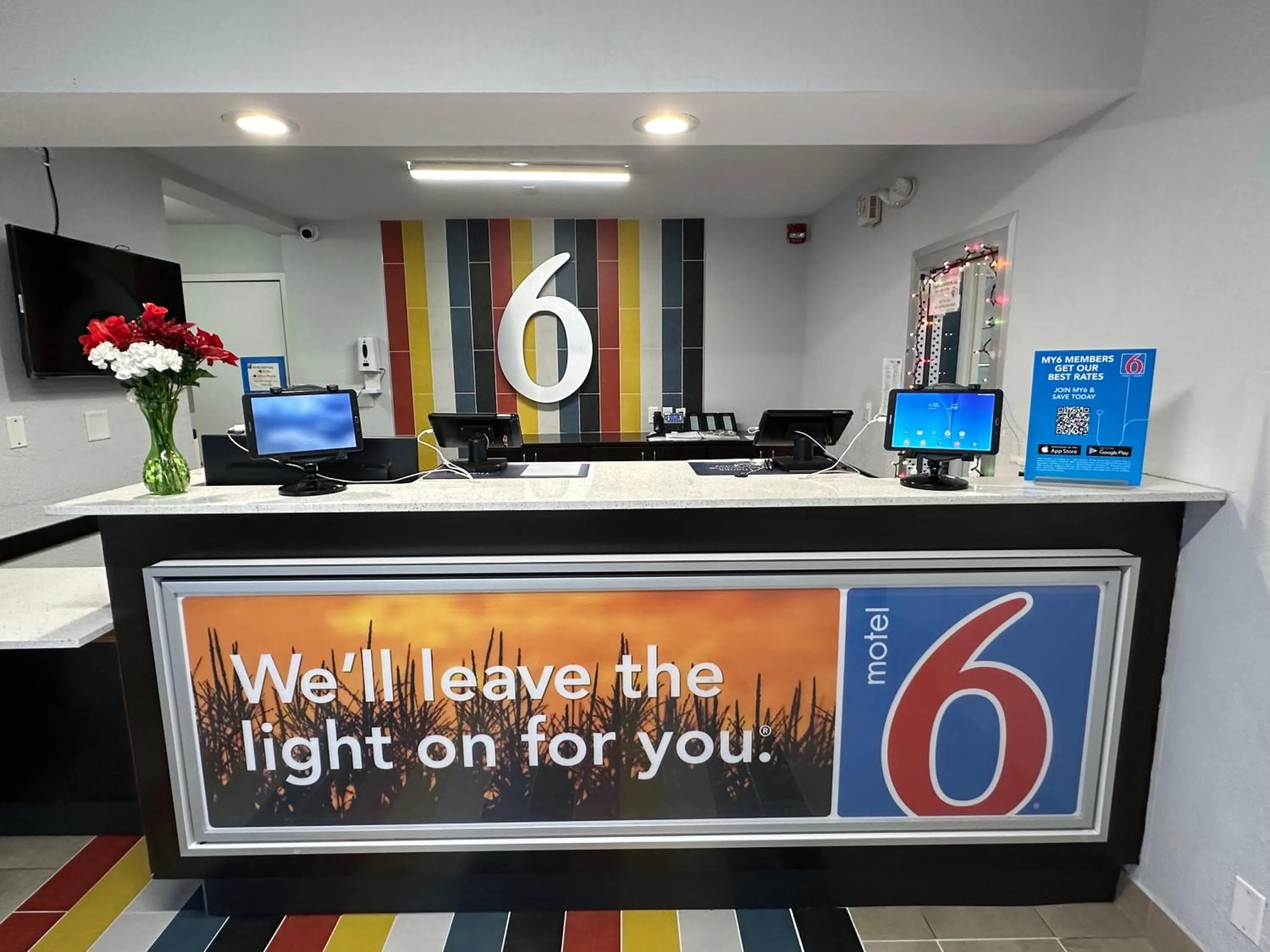 Lobby or reception in Motel 6-Fort Wayne, IN