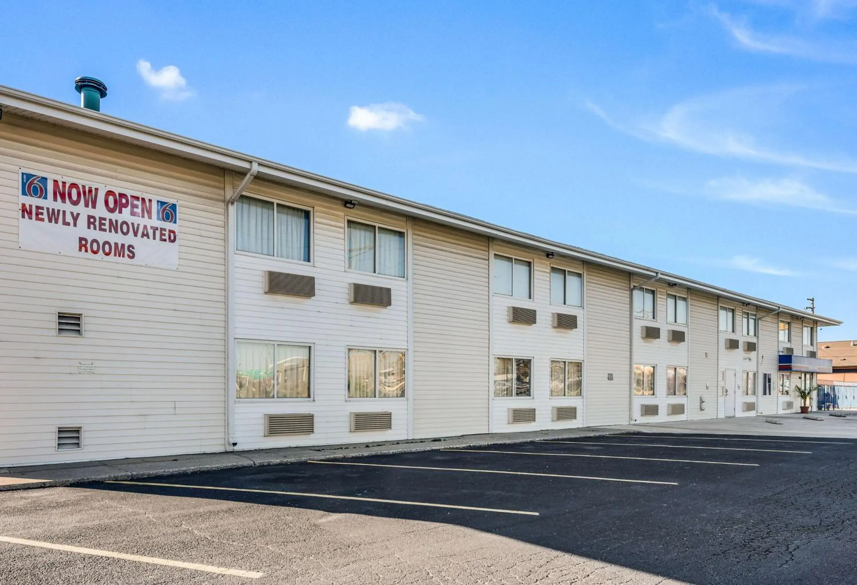 Property building in Motel 6-Fort Wayne, IN Property building in Motel 6-Fort Wayne, IN