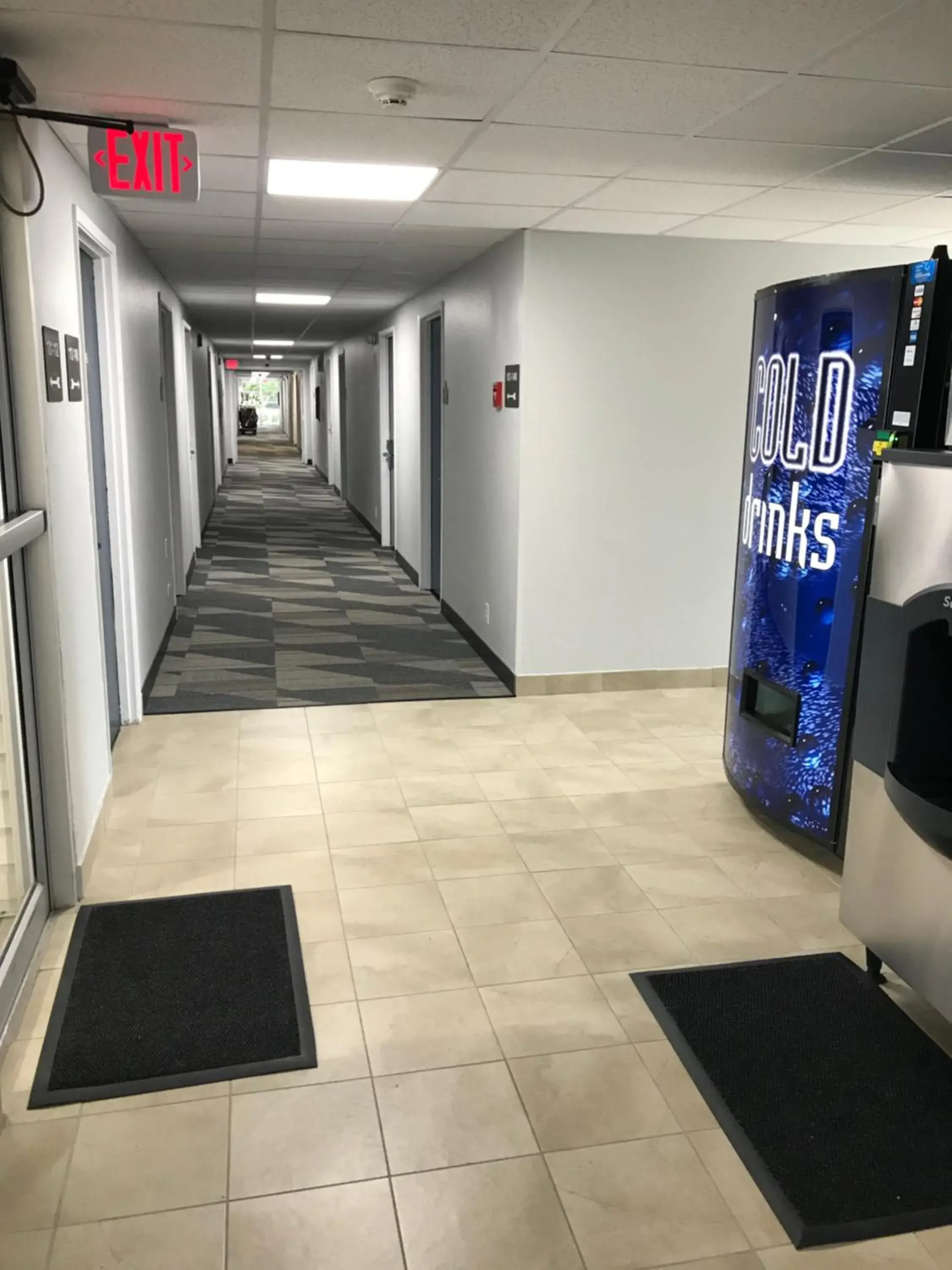 Lobby or reception in Motel 6-Fort Wayne, IN Lobby or reception in Motel 6-Fort Wayne, IN