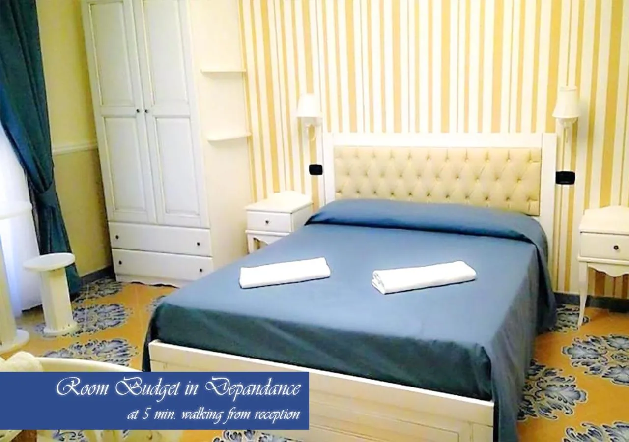 Bed in Bed & Breakfast Medea