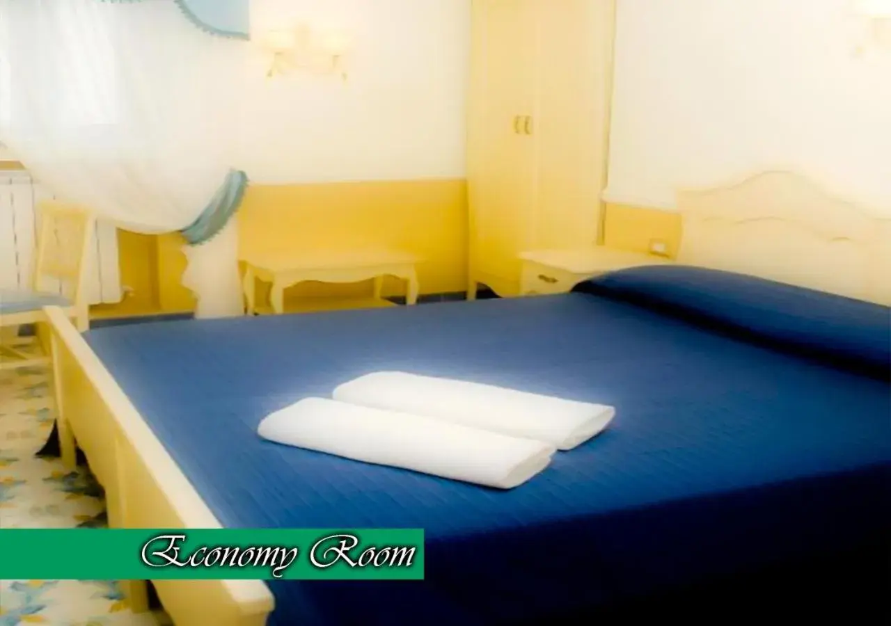 Economy Double Room in Bed & Breakfast Medea Economy Double Room in Bed & Breakfast Medea