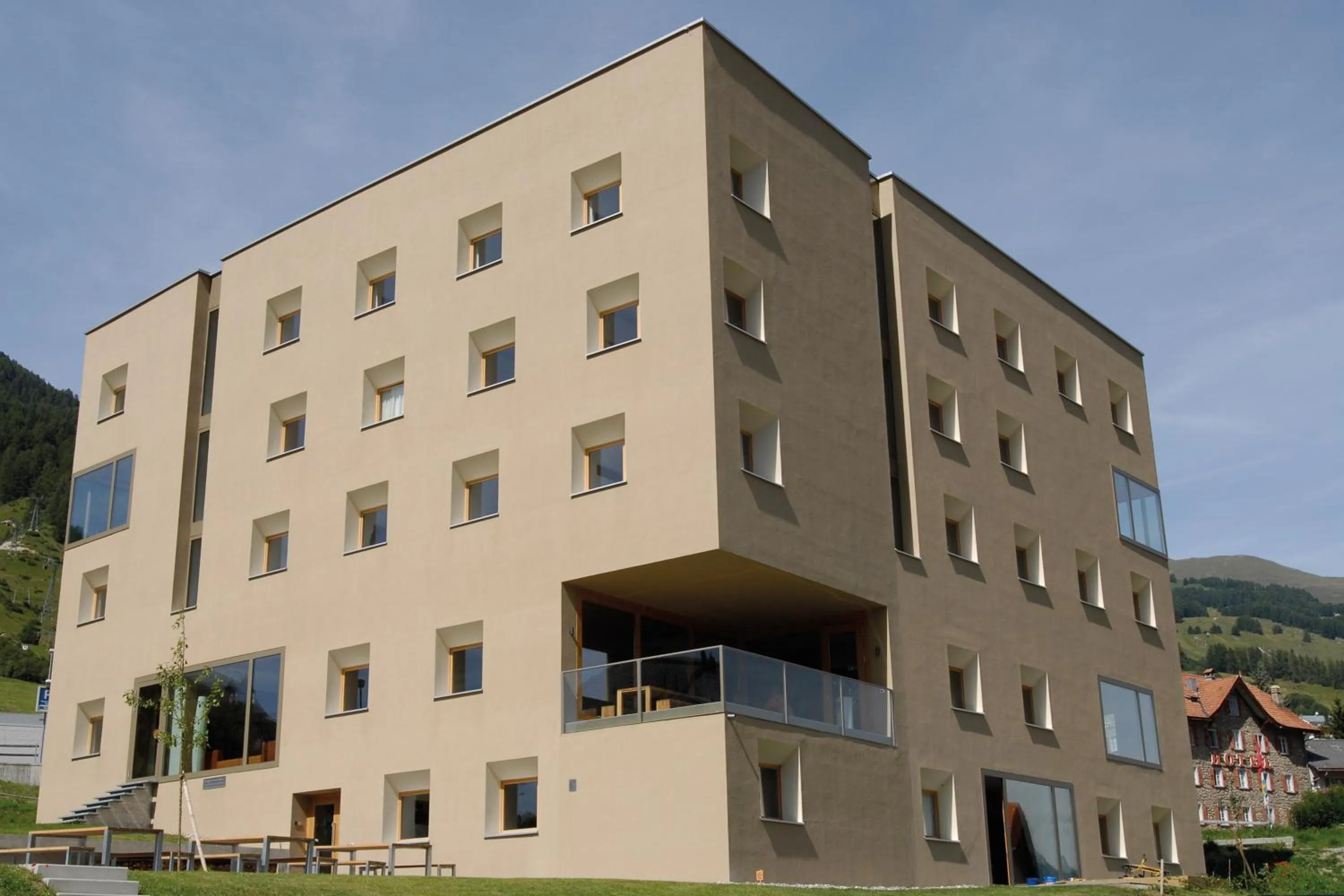 Facade/entrance in Scuol Youth Hostel