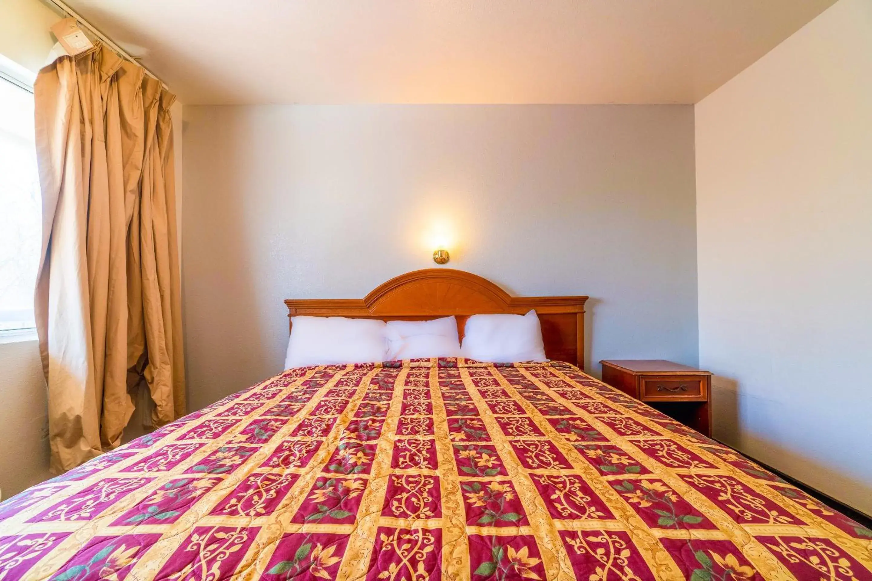 Bedroom, Bed in Castle Inn & Suites By OYO Chickasha Bedroom, Bed in Castle Inn & Suites By OYO Chickasha