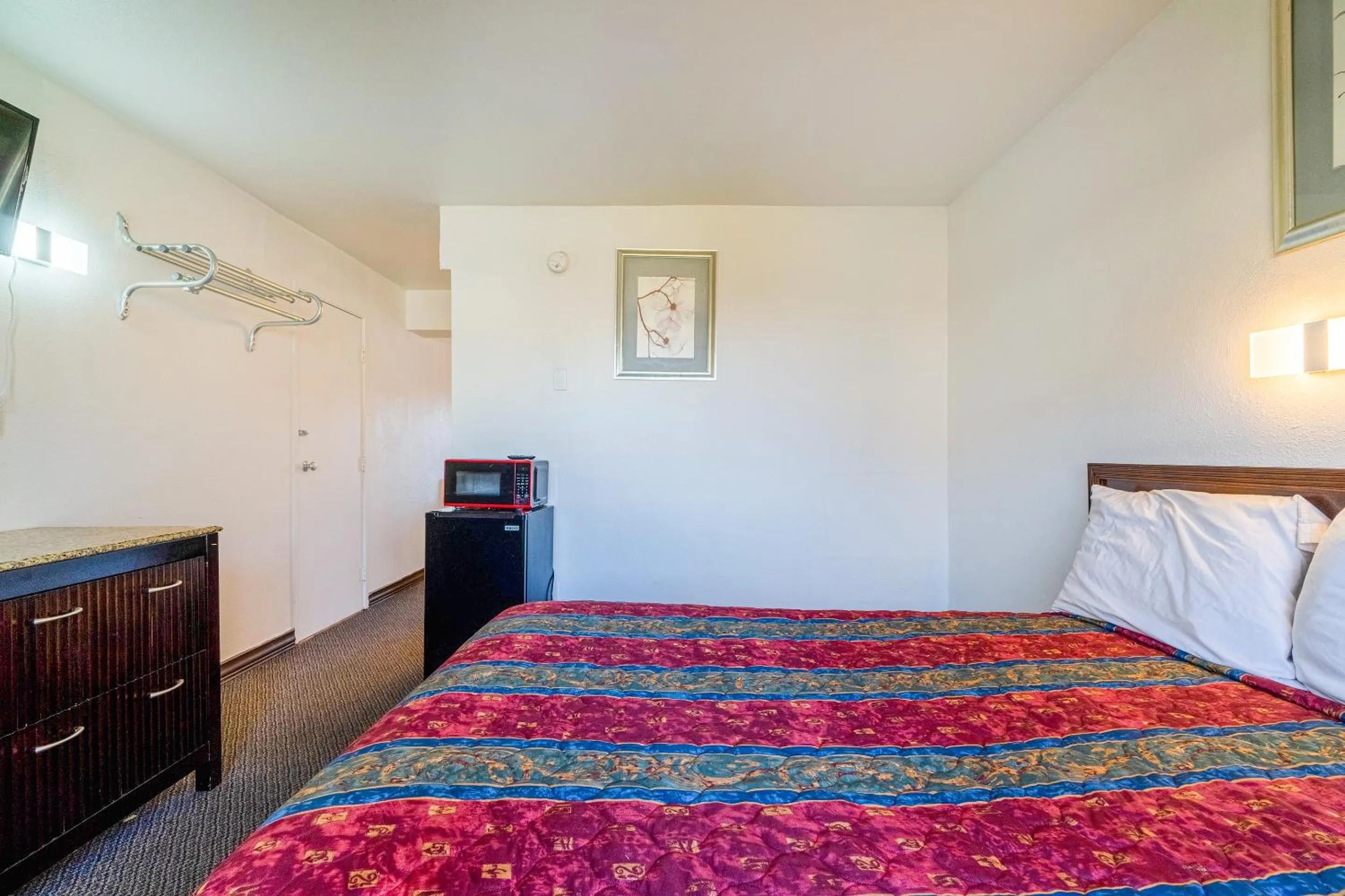 Bedroom, Bed in Castle Inn & Suites By OYO Chickasha
