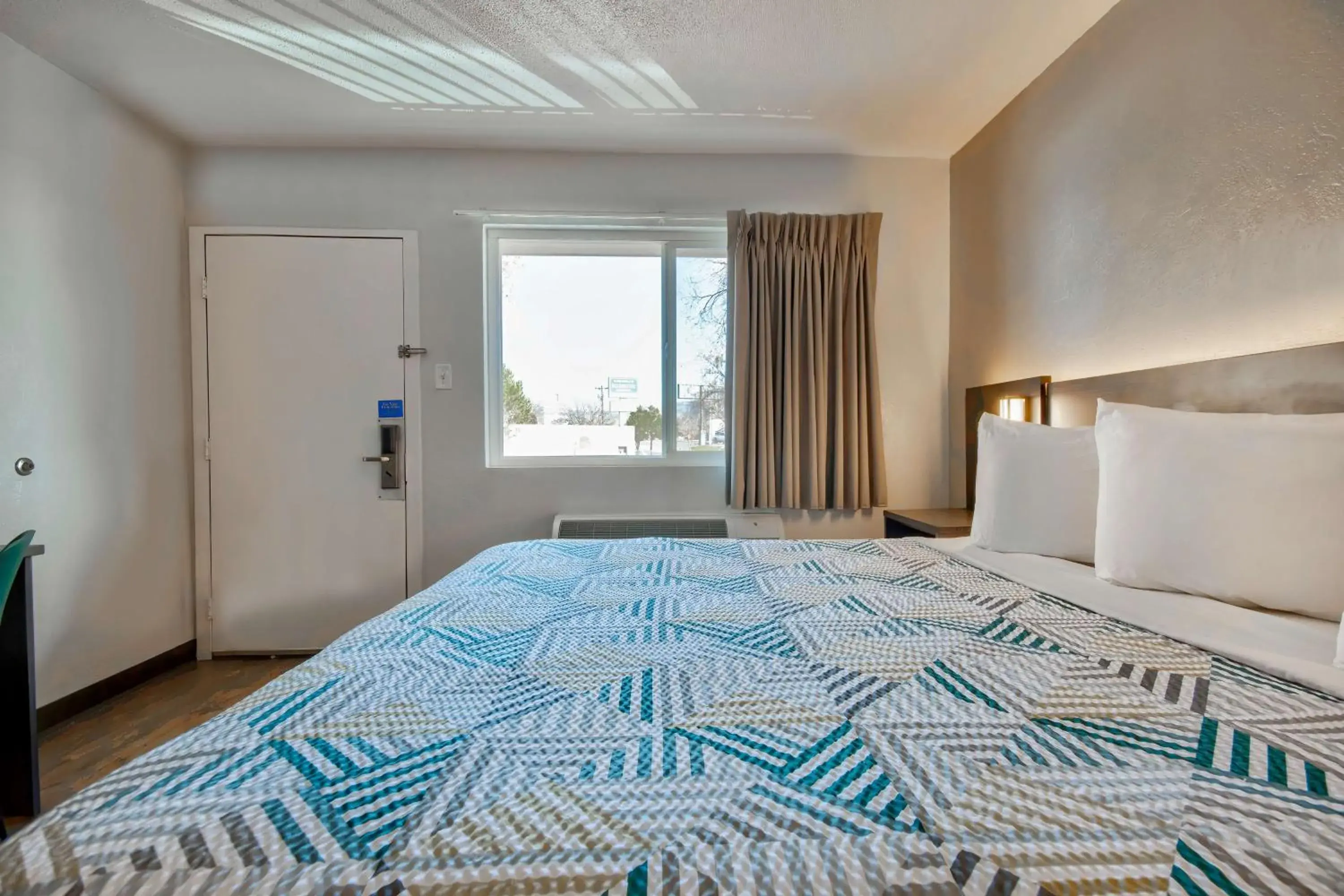 Bedroom, Bed in Motel 6 Santa Fe Bedroom, Bed in Motel 6 Santa Fe