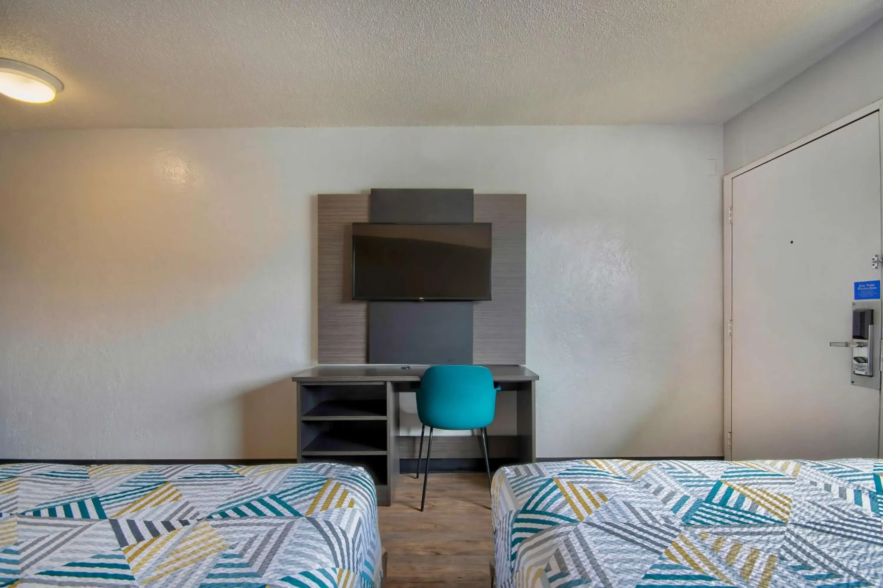 Bedroom, Bed in Motel 6 Santa Fe Bedroom, Bed in Motel 6 Santa Fe