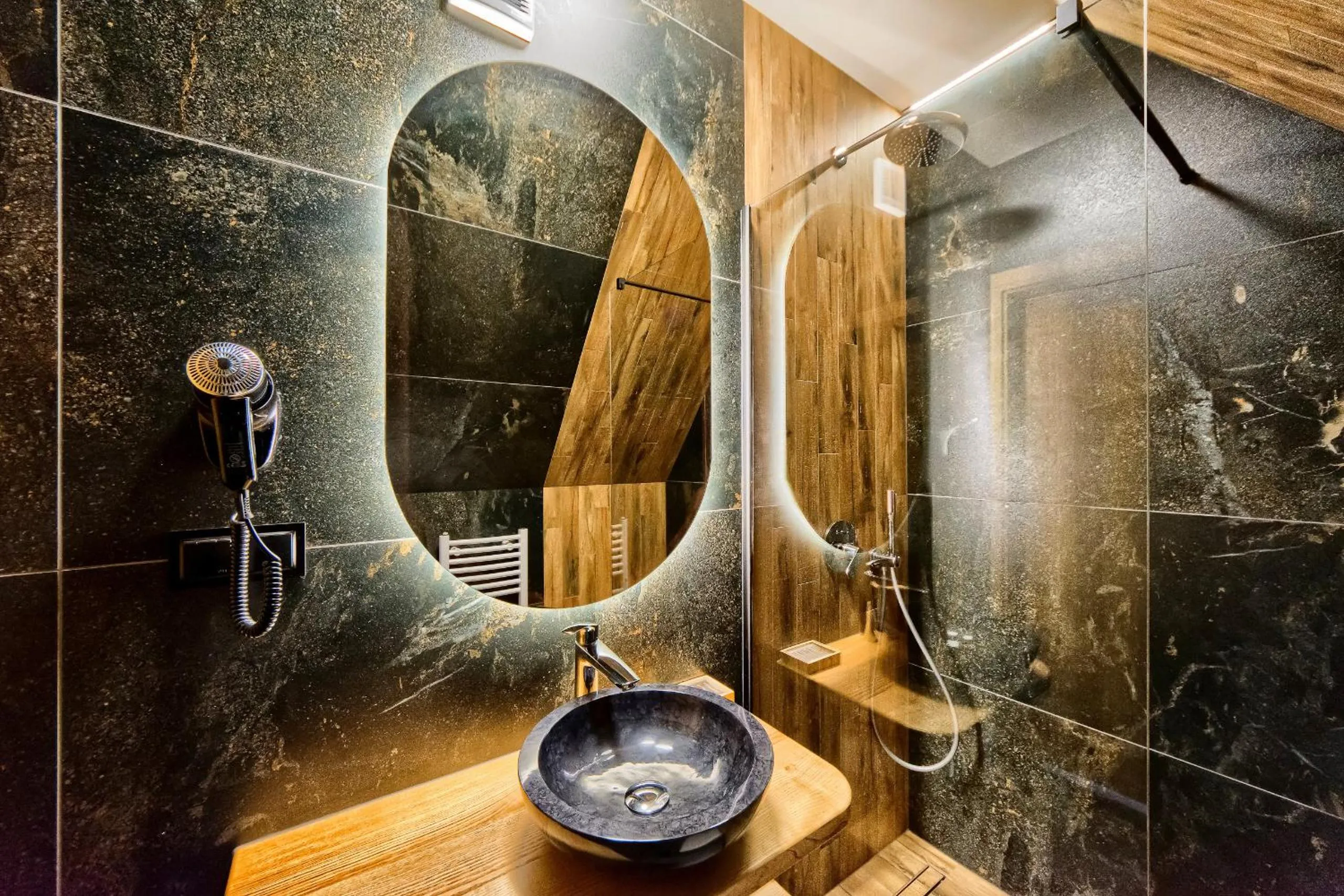 Shower in Apartamenty Willa Kamila Zakopane z Jacuzzi