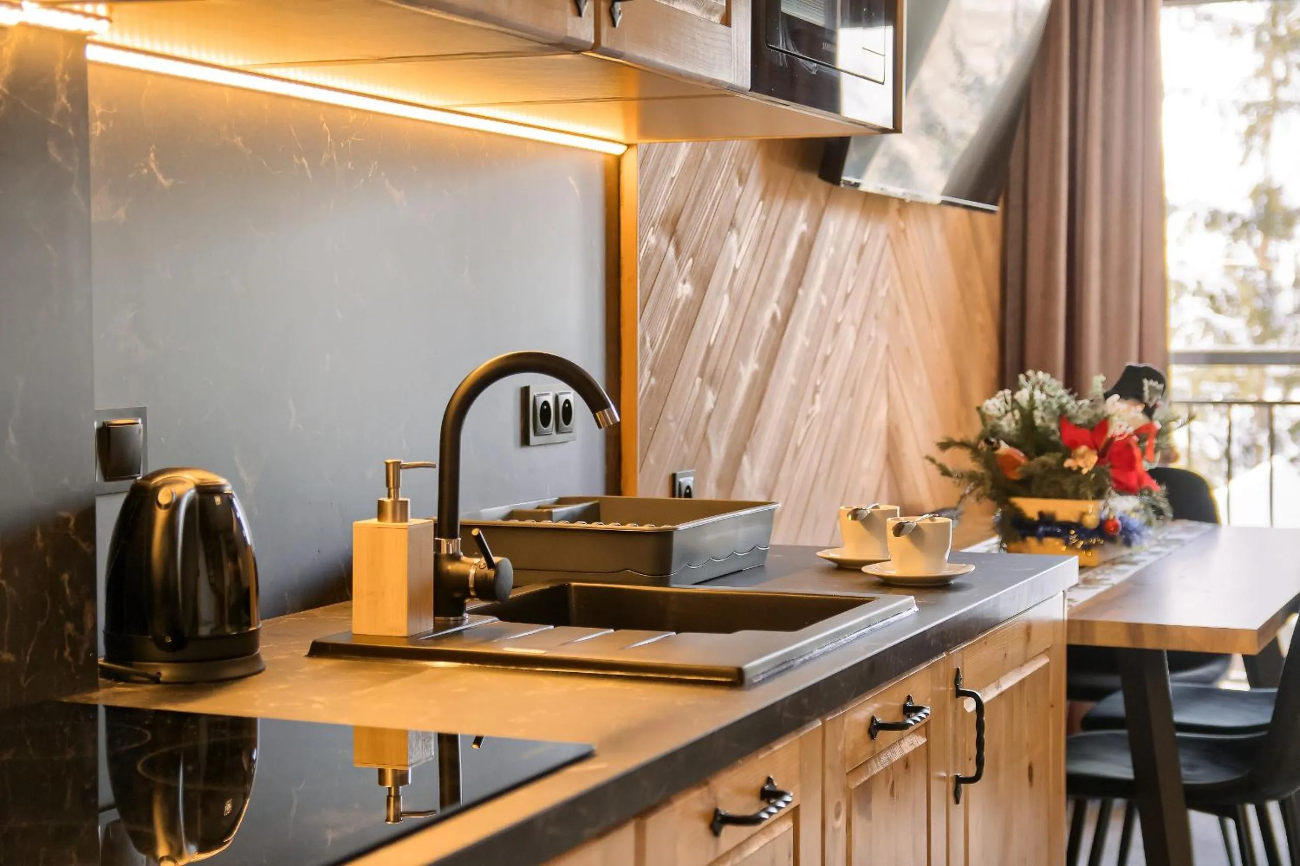 Coffee/tea facilities in Apartamenty Willa Kamila Zakopane z Jacuzzi