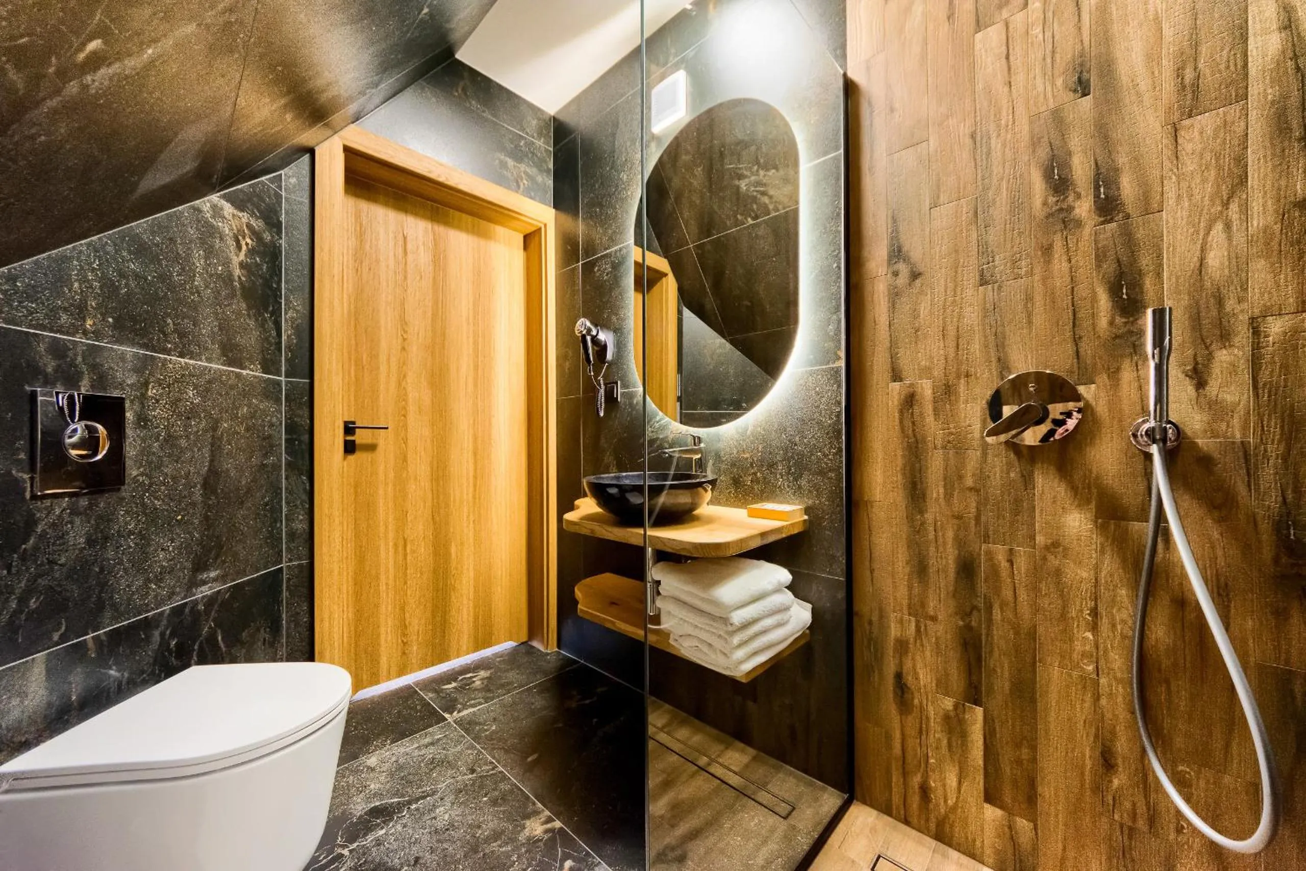 Shower in Apartamenty Willa Kamila Zakopane z Jacuzzi