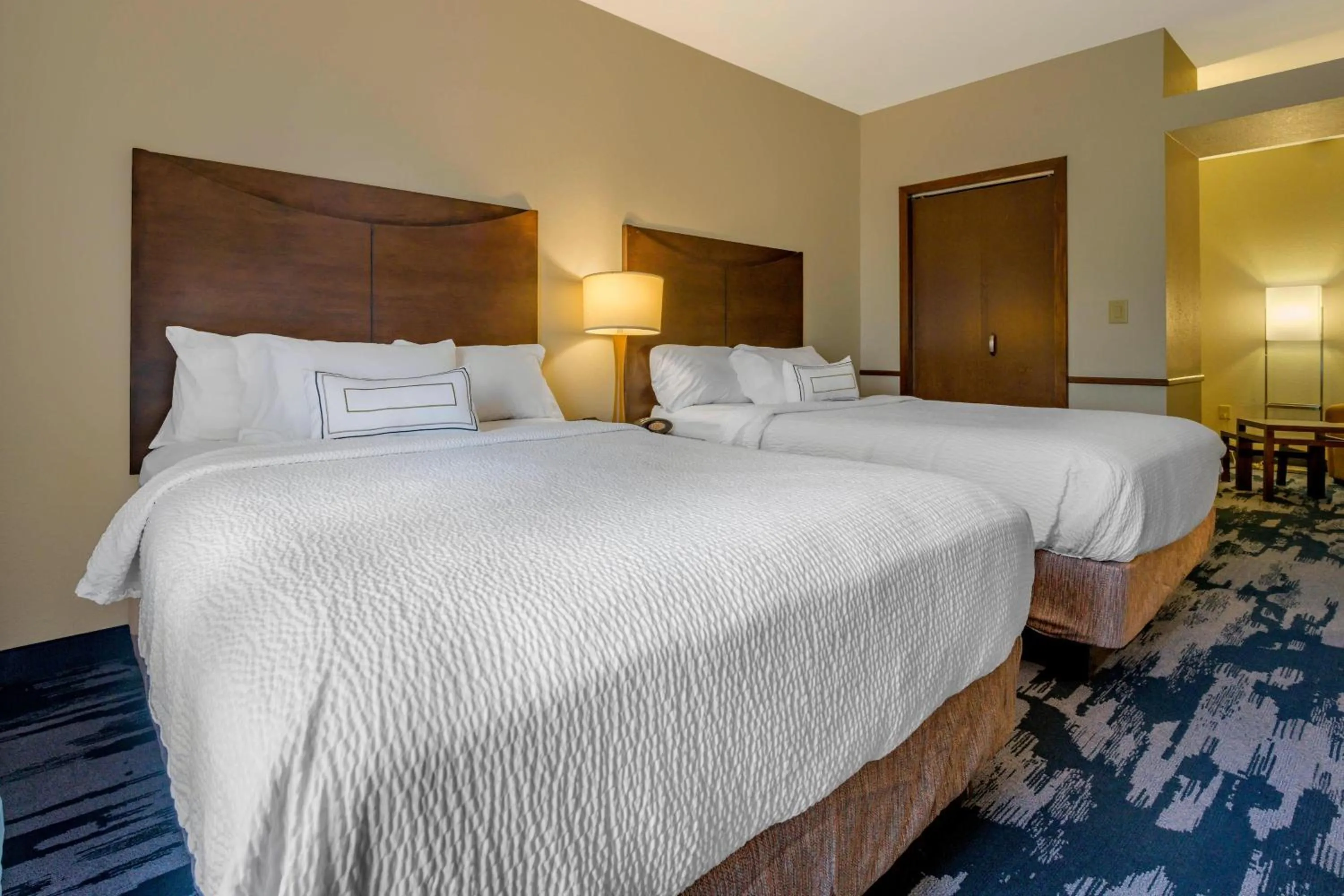 Bedroom, Bed in Fairfield Inn & Suites by Marriott Slippery Rock