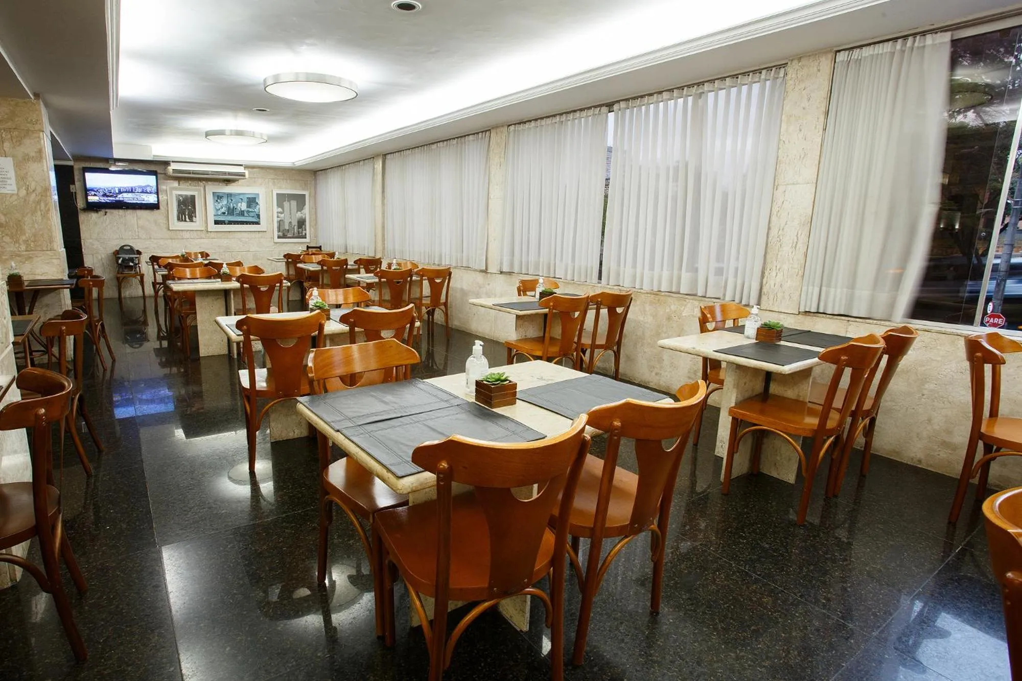 Restaurant/places to eat in Savassi Hotel