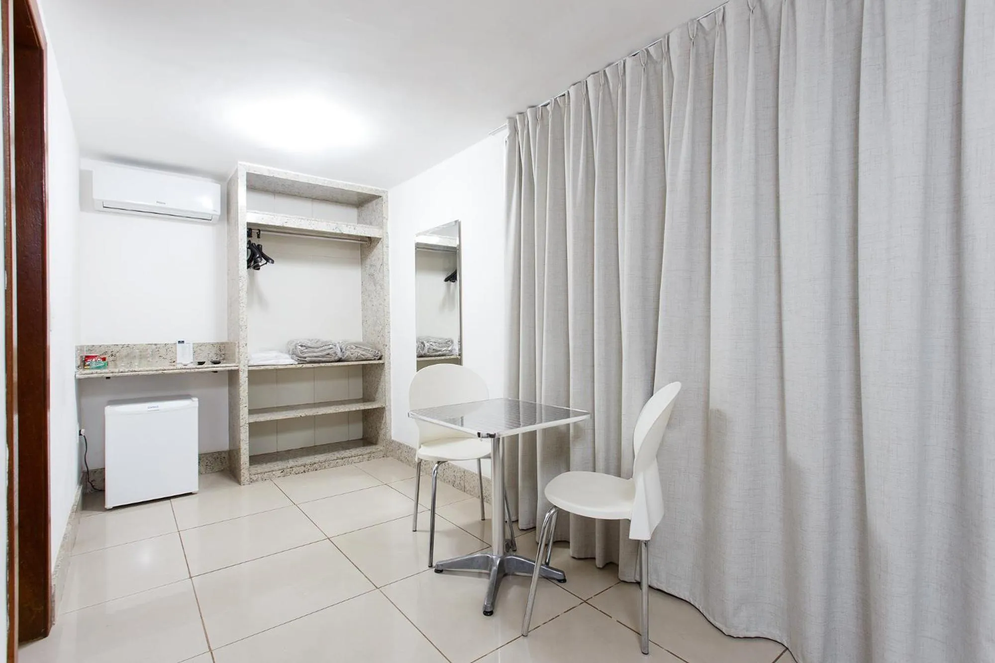 Photo of the whole room in Savassi Hotel