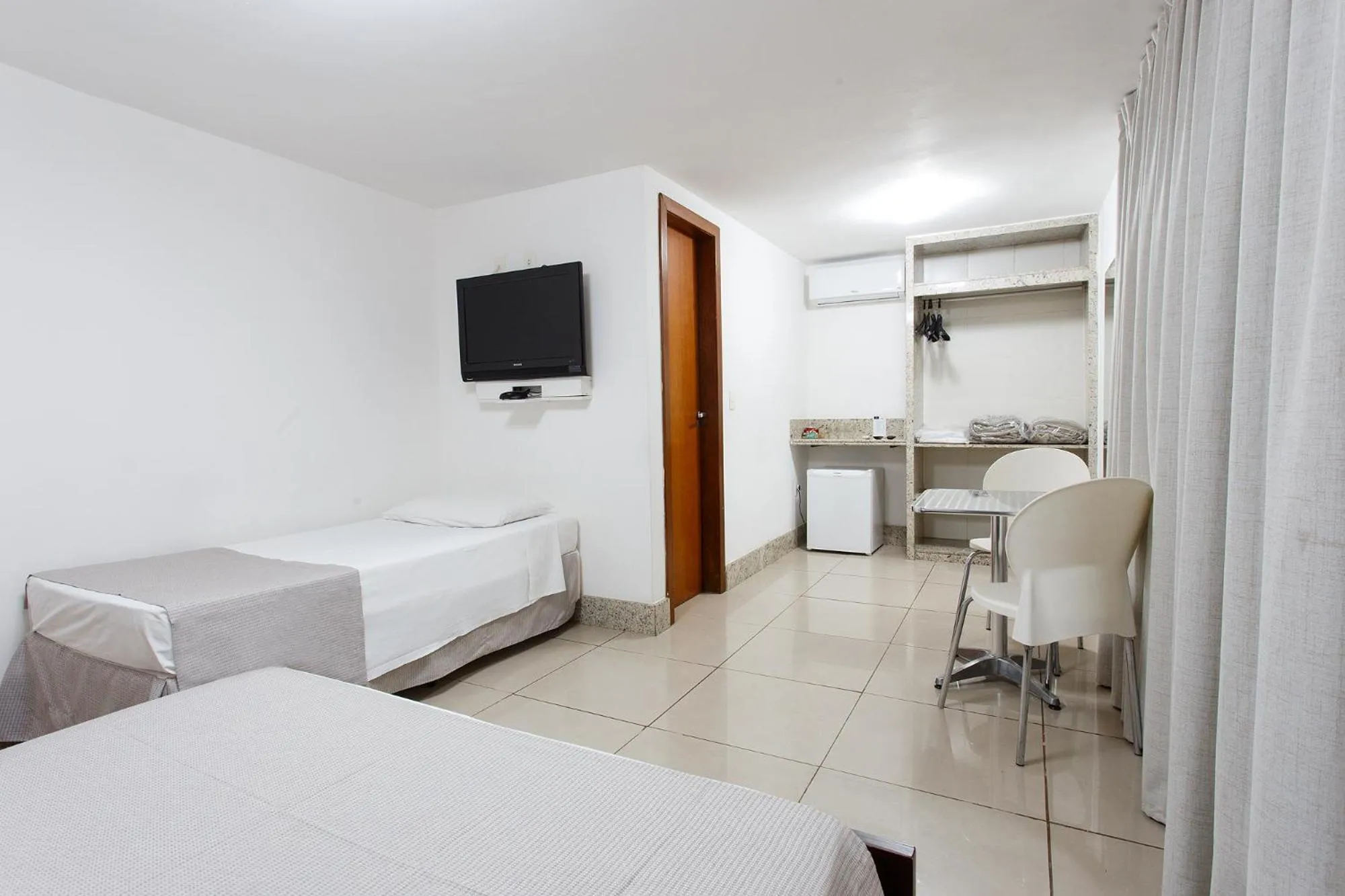 TV and multimedia, Bed in Savassi Hotel