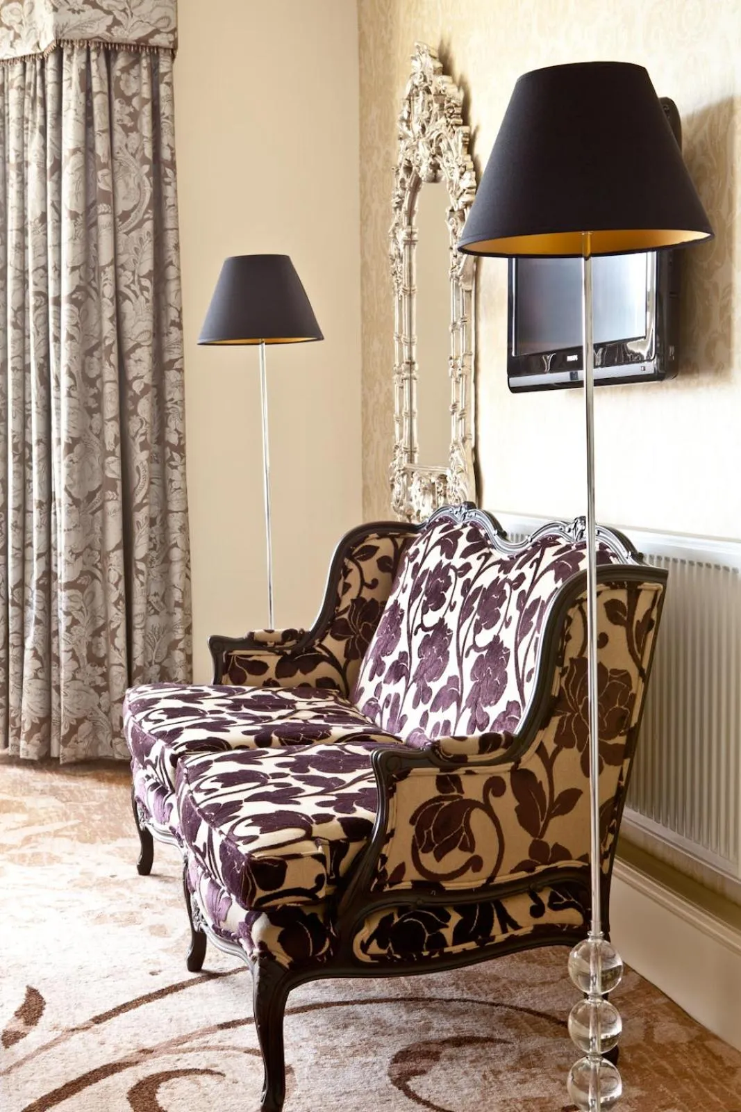 TV and multimedia in Pontlands Park Hotel