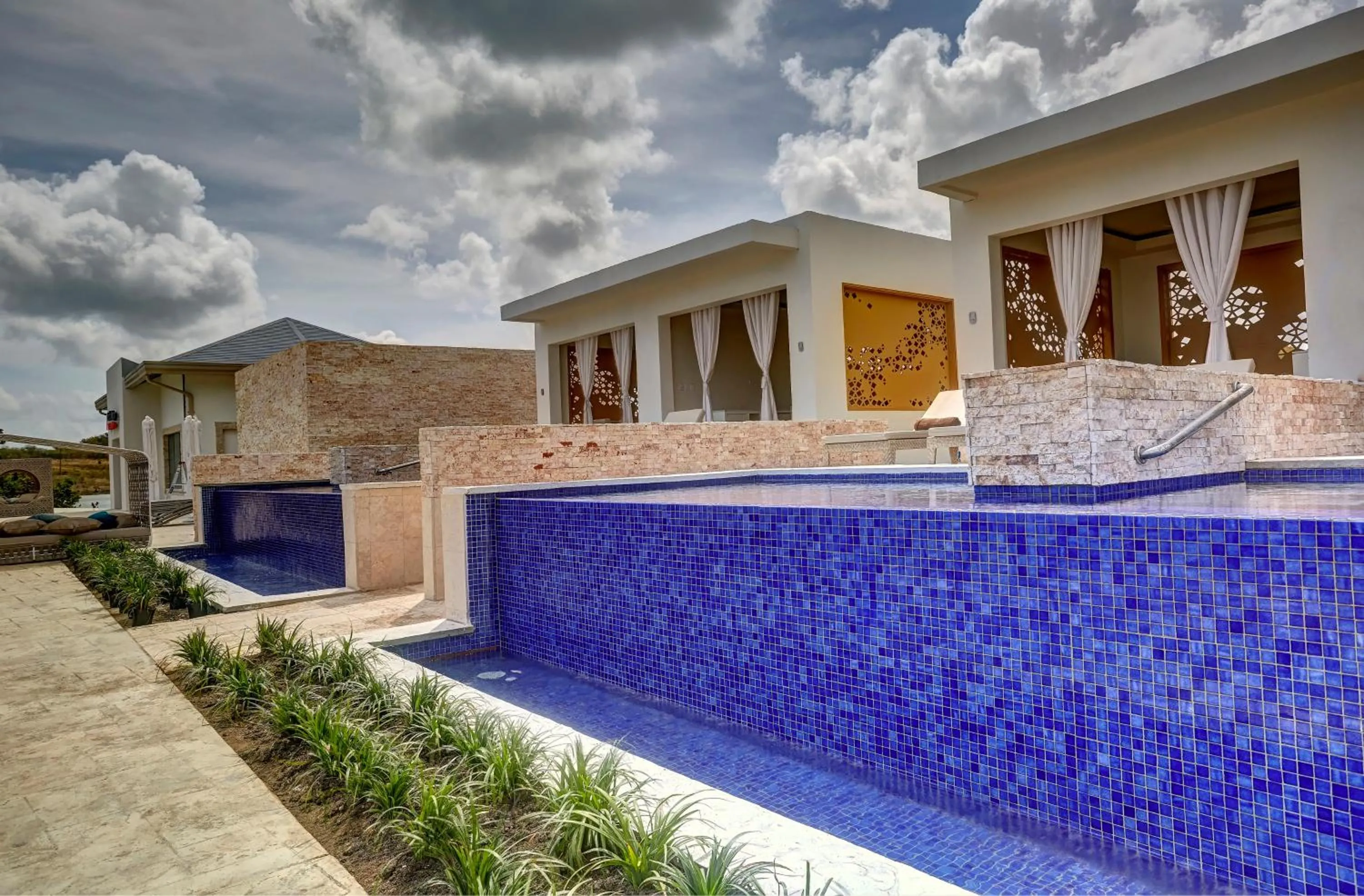 Swimming pool in Royalton Antigua, An Autograph Collection All-Inclusive Resort