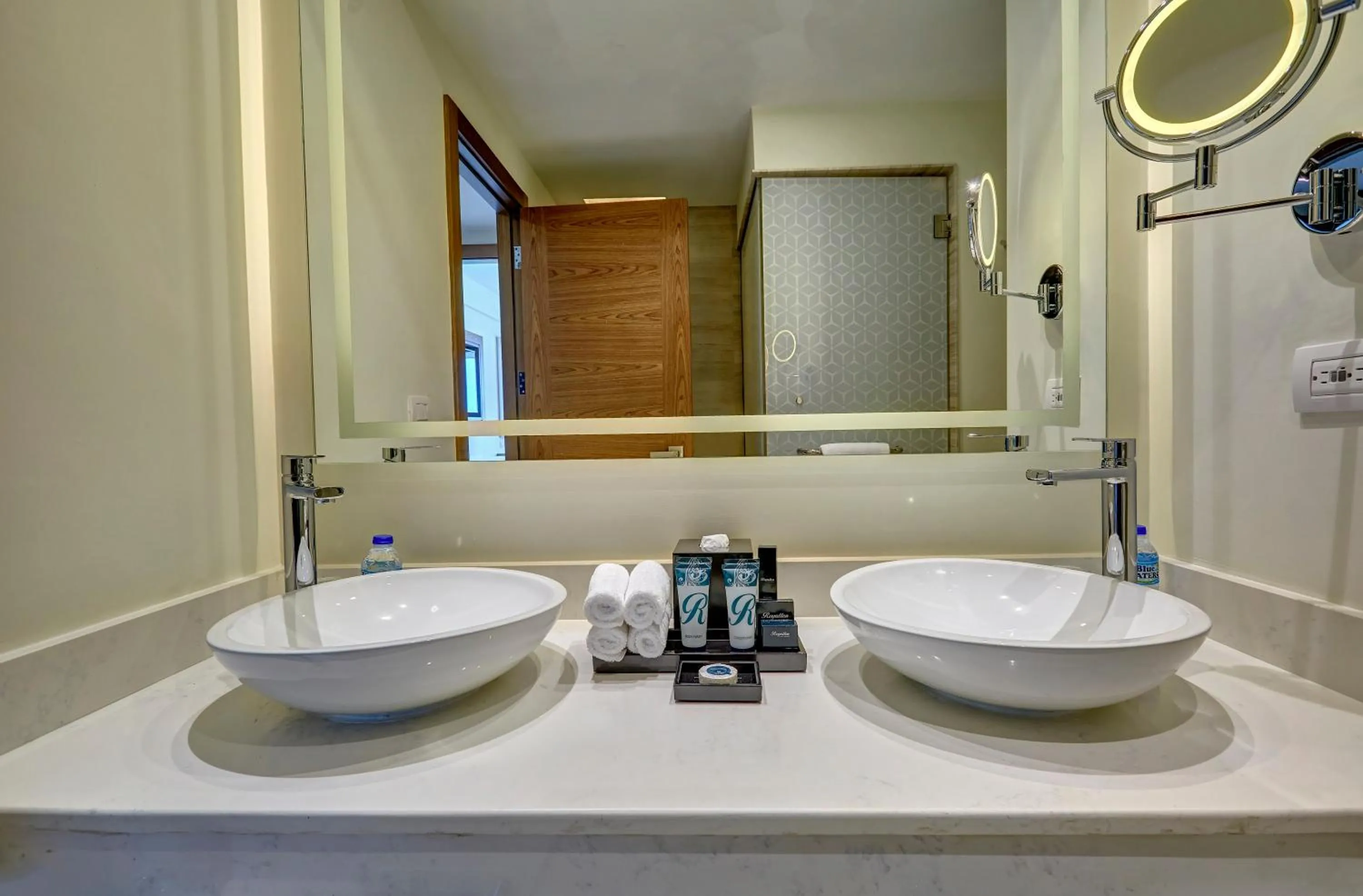Bathroom in Royalton Antigua, An Autograph Collection All-Inclusive Resort