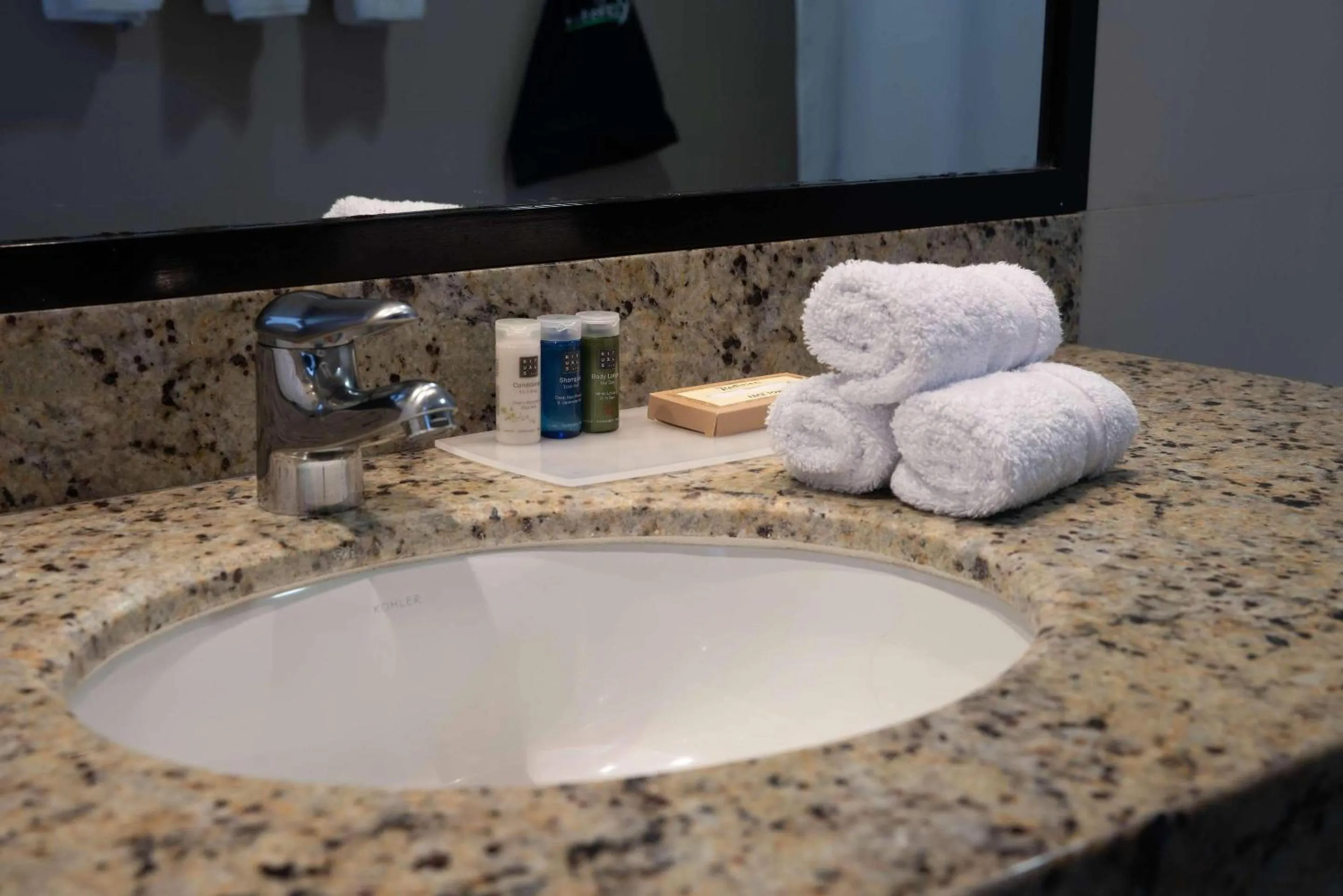 Bedroom in Radisson Hotel Decapolis Miraflores