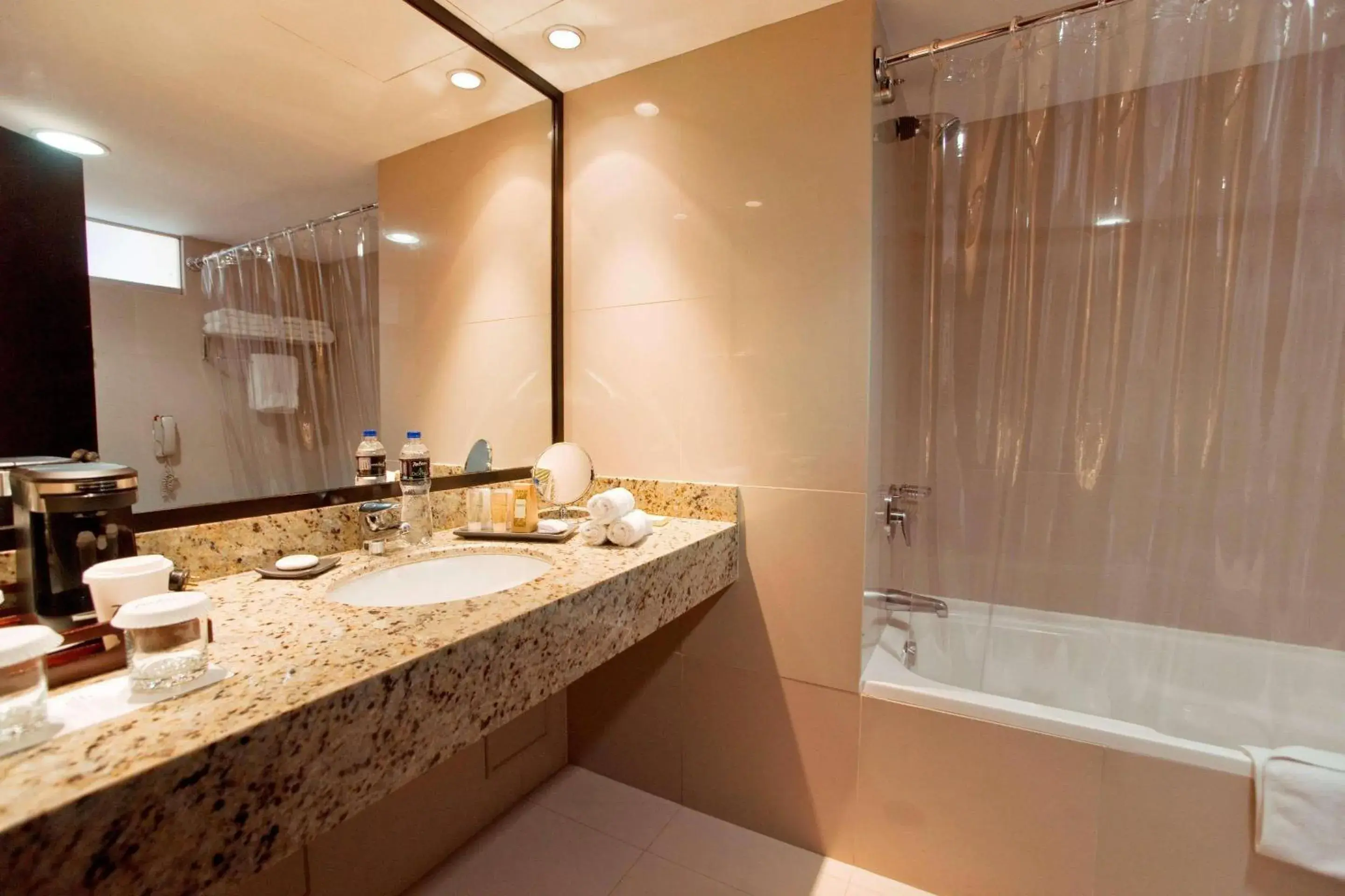 Bedroom in Radisson Hotel Decapolis Miraflores Bedroom in Radisson Hotel Decapolis Miraflores