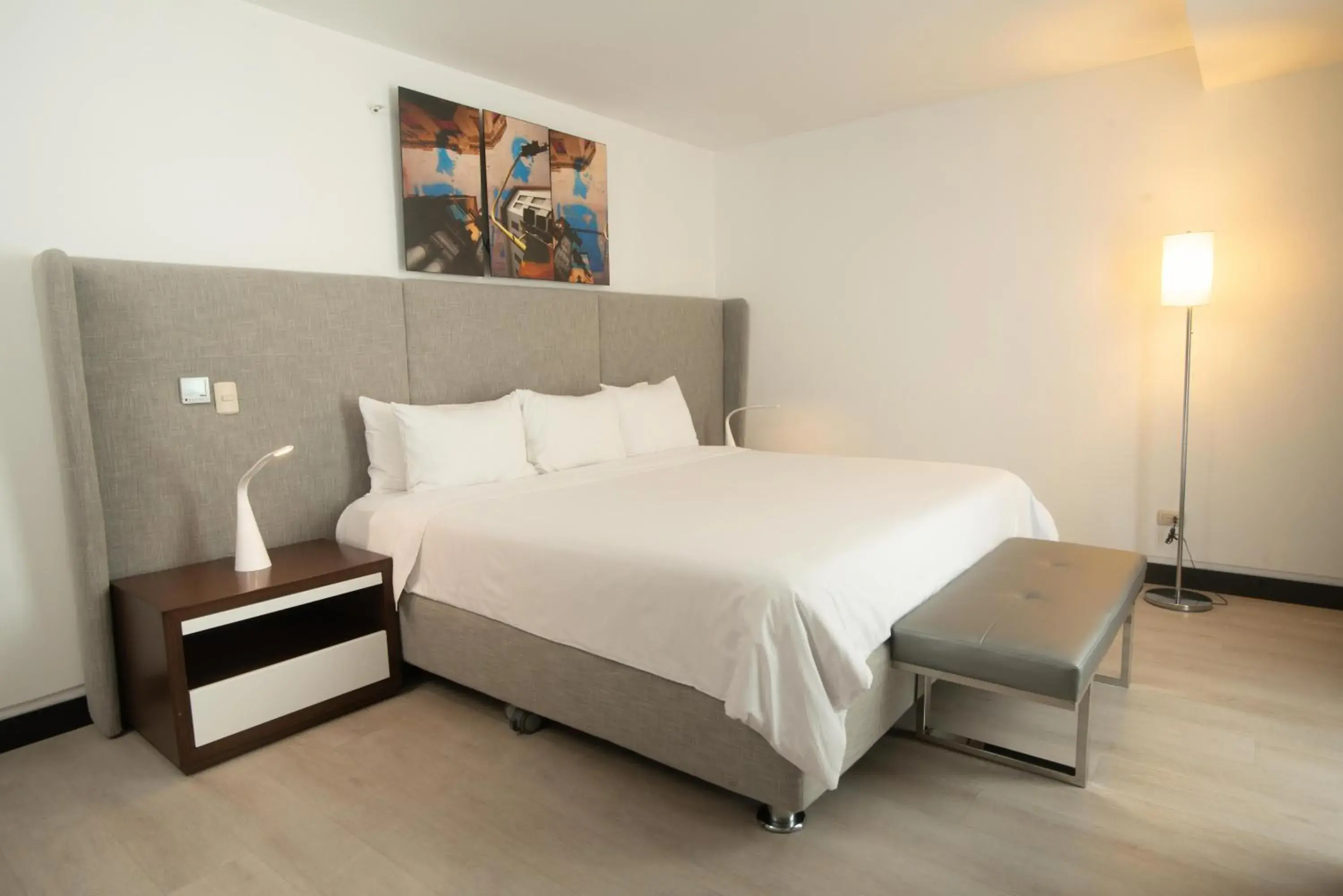 Photo of the whole room, Bed in Radisson Hotel Decapolis Miraflores Photo of the whole room, Bed in Radisson Hotel Decapolis Miraflores