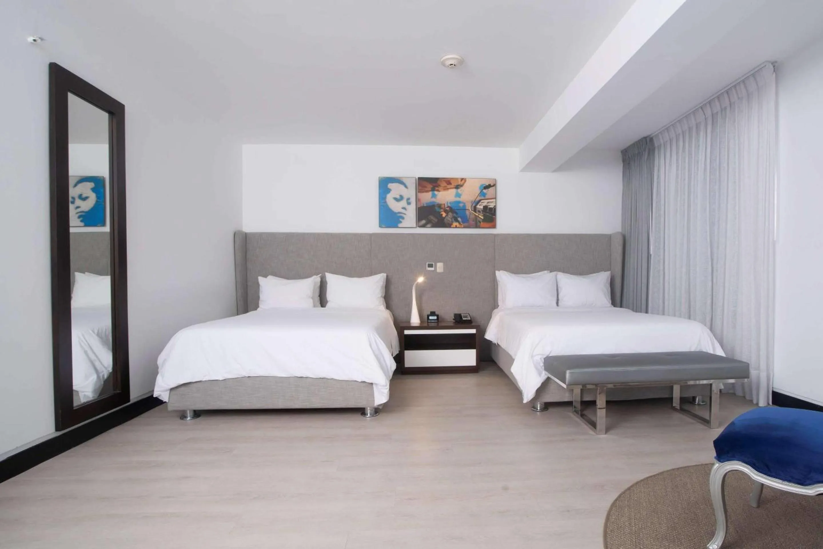 Bedroom, Bed in Radisson Hotel Decapolis Miraflores