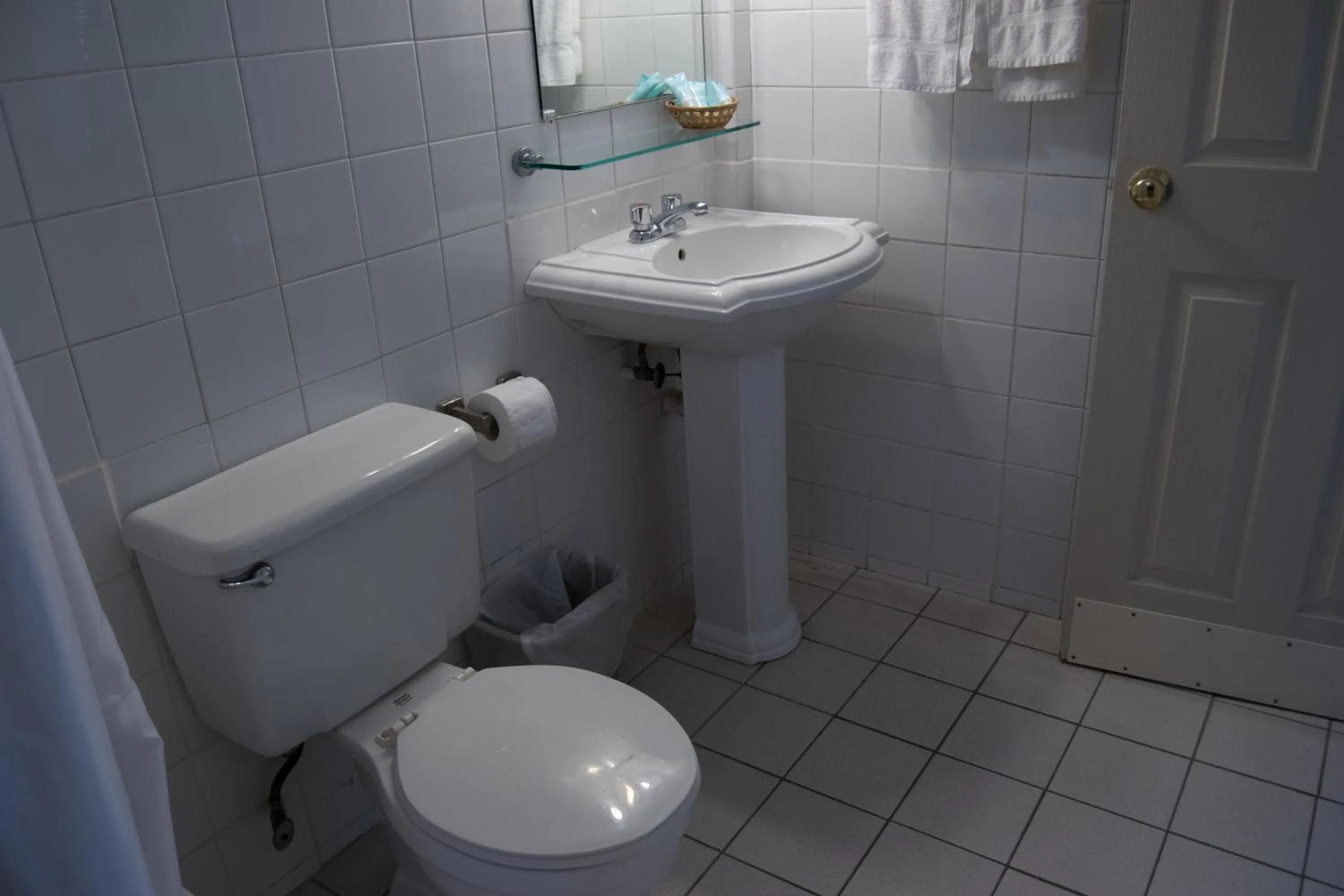 Toilet in Siesta Hotel