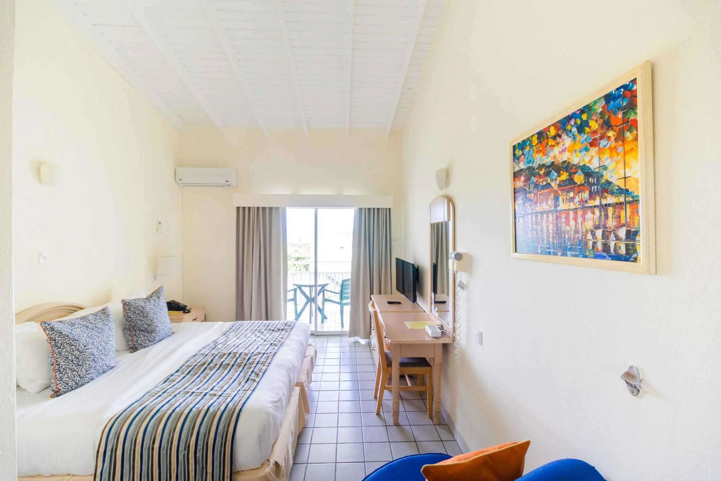 Photo of the whole room, Bed in Siesta Hotel