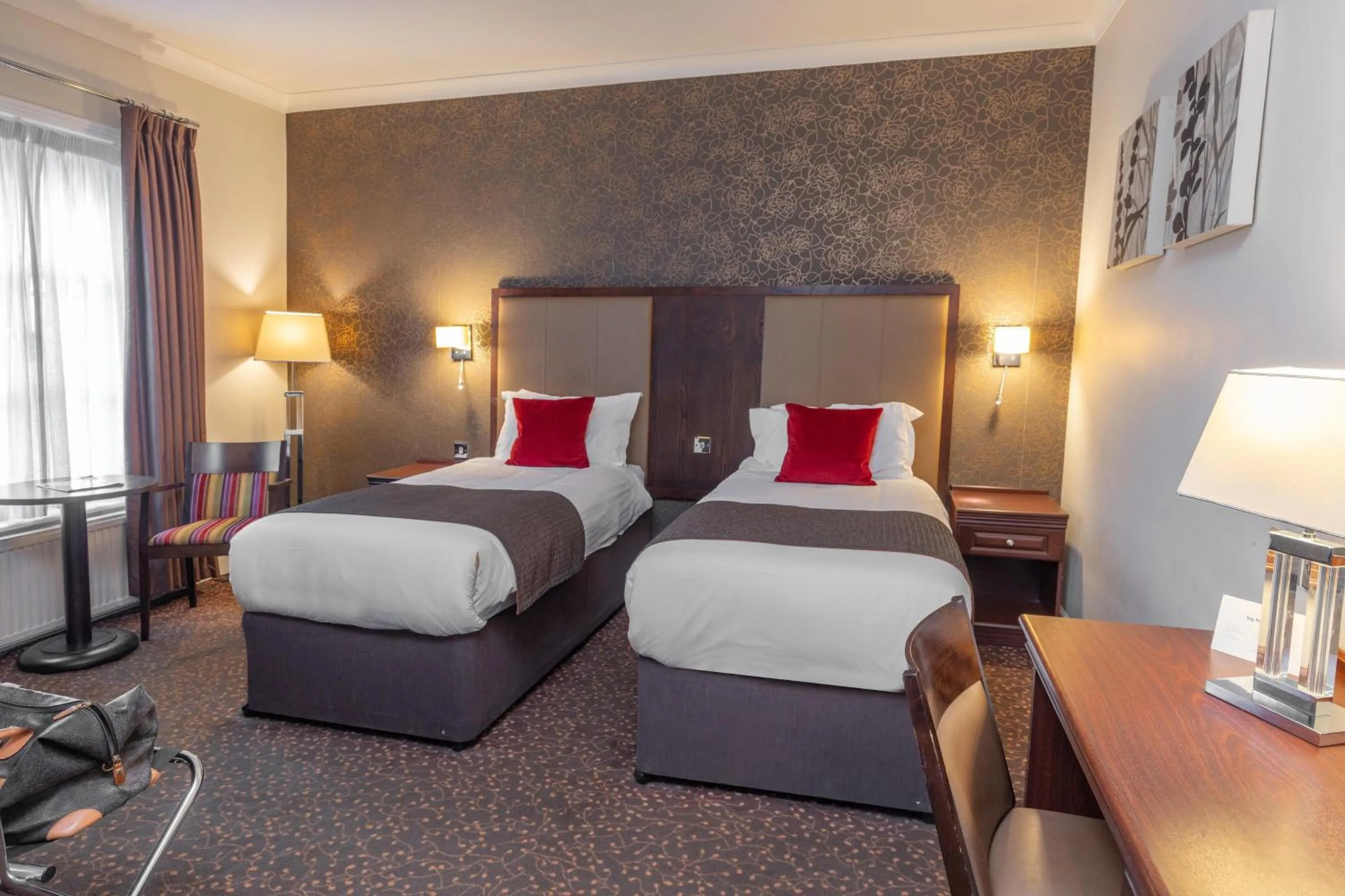 Bedroom, Bed in Ivy Hill Hotel, Sure Hotel Collection by Best Western