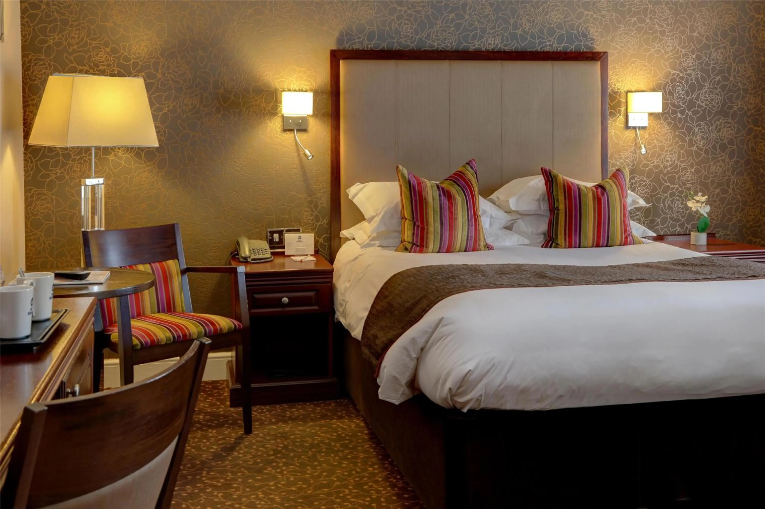 Bedroom, Bed in Ivy Hill Hotel, Sure Hotel Collection by Best Western