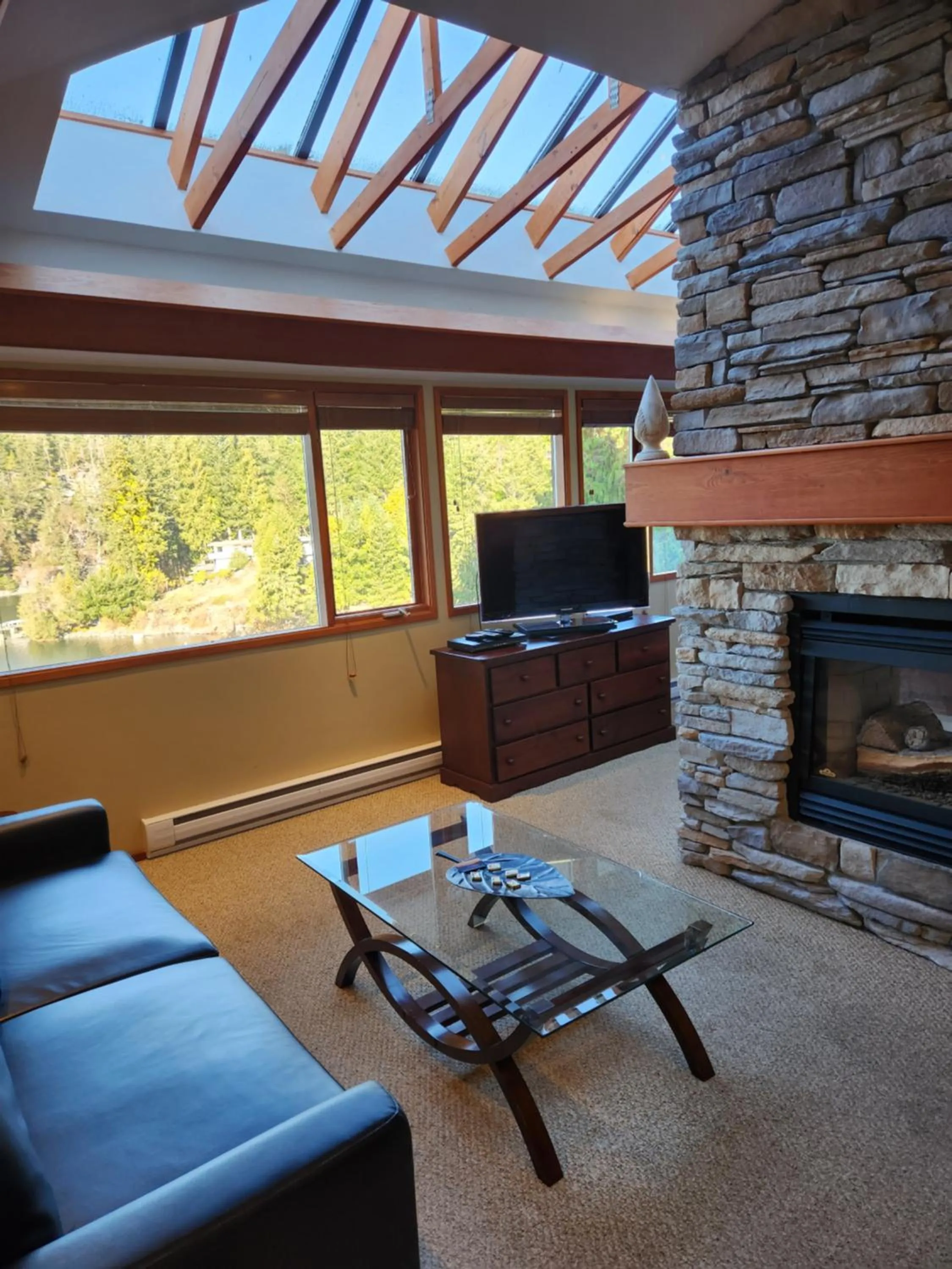 TV and multimedia in Sunshine Coast Resort