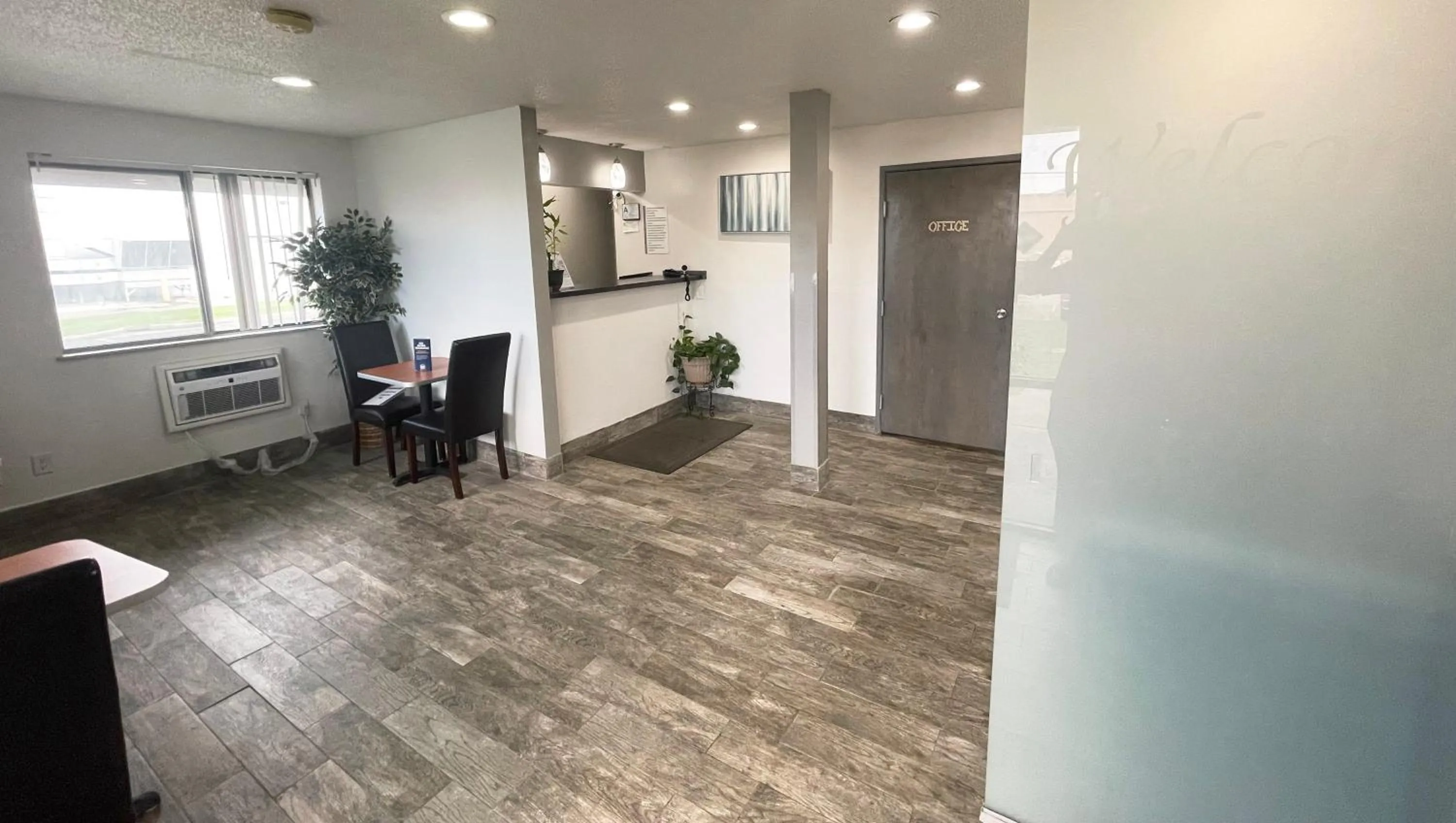 Lobby or reception in Magnuson Hotel Fort Wayne North - Coliseum