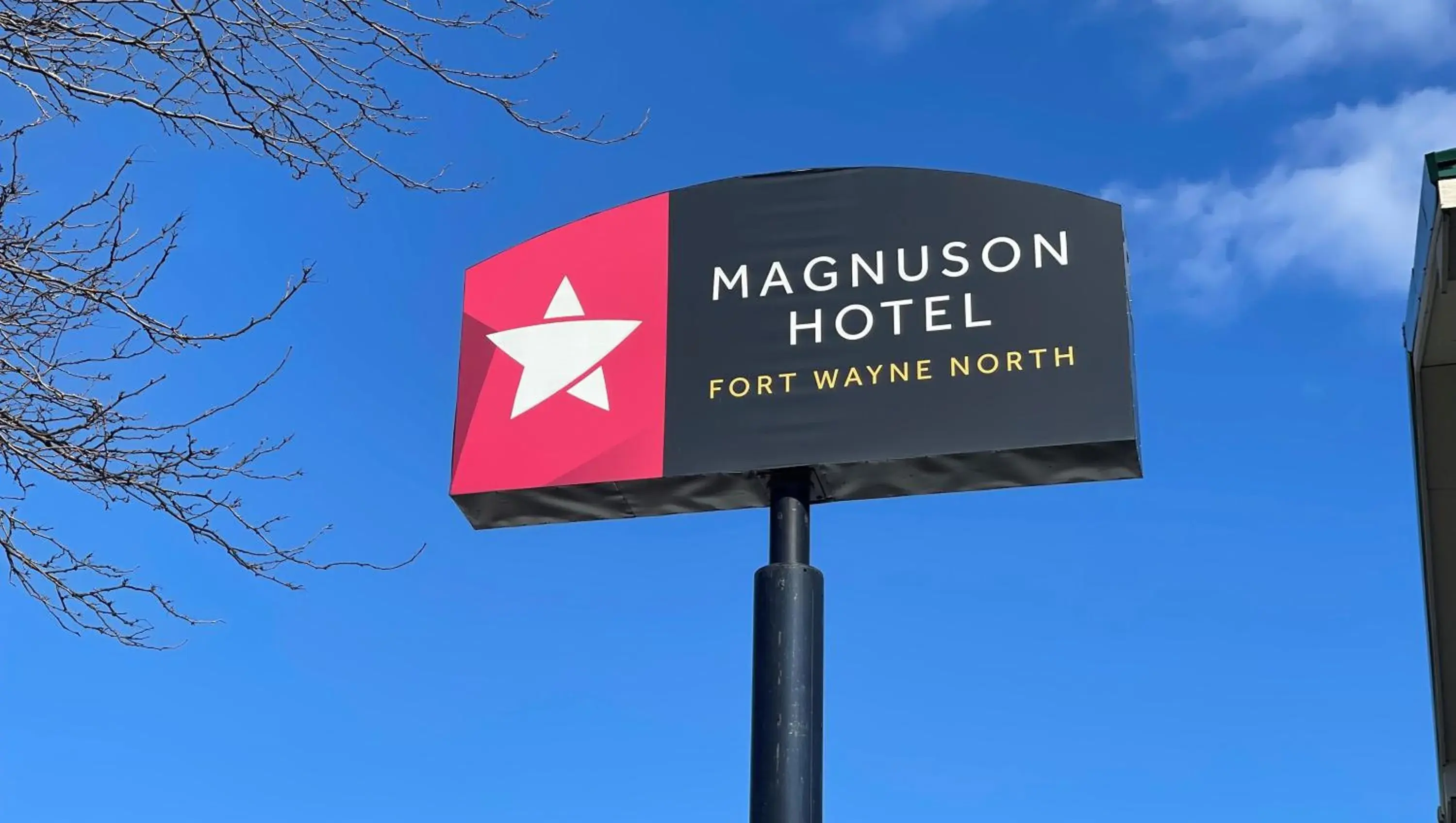 Property building in Magnuson Hotel Fort Wayne North - Coliseum