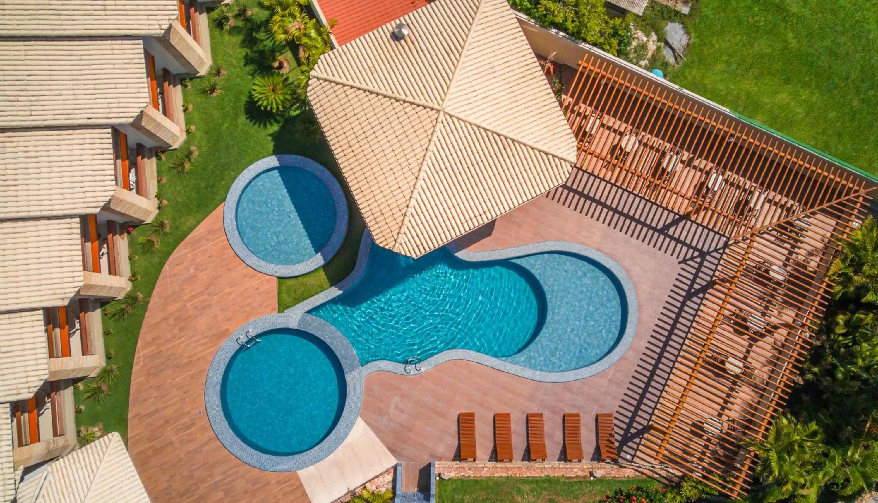 Bird's eye view in Quinta do Sol Praia Hotel