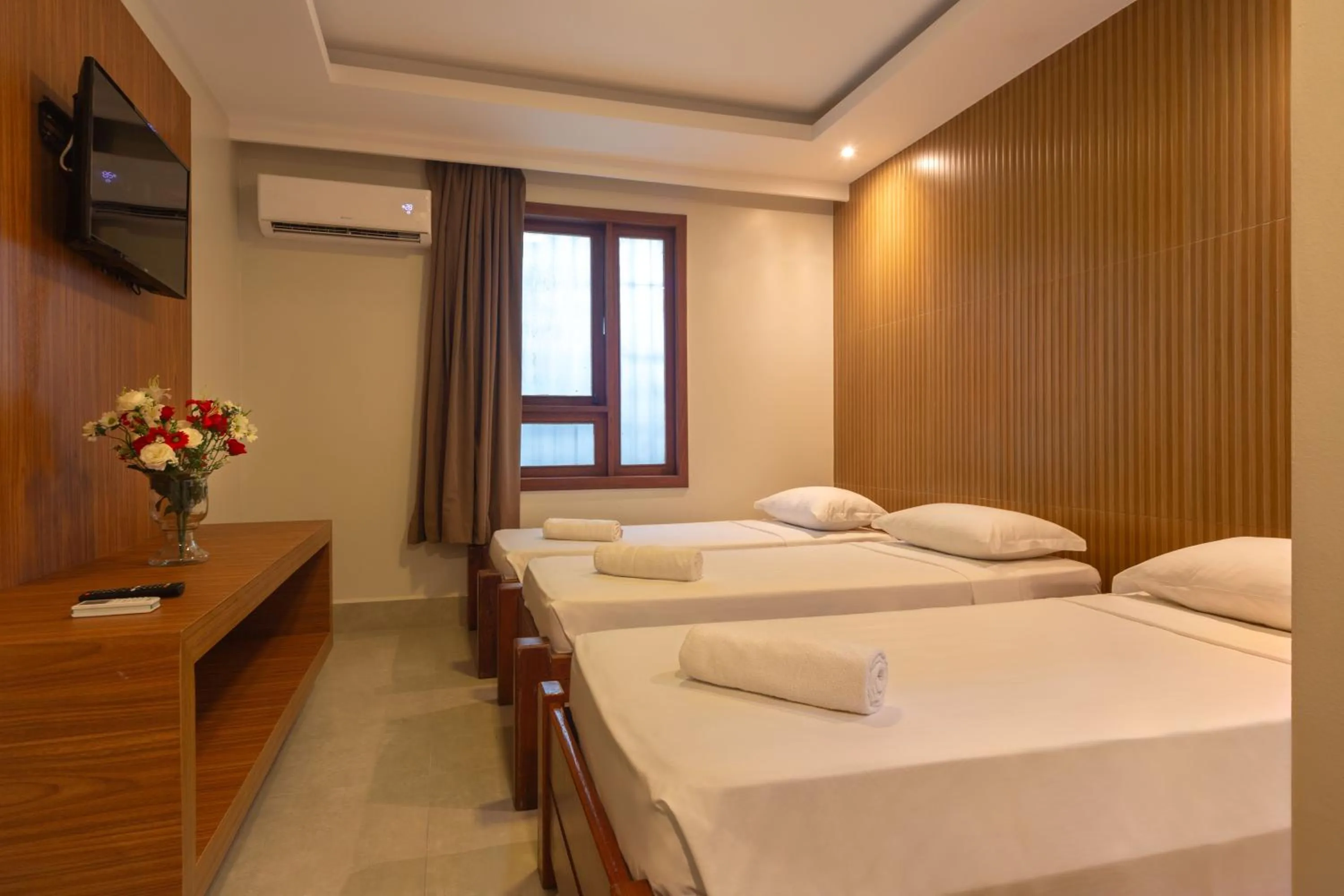 Bed in Quinta do Sol Praia Hotel