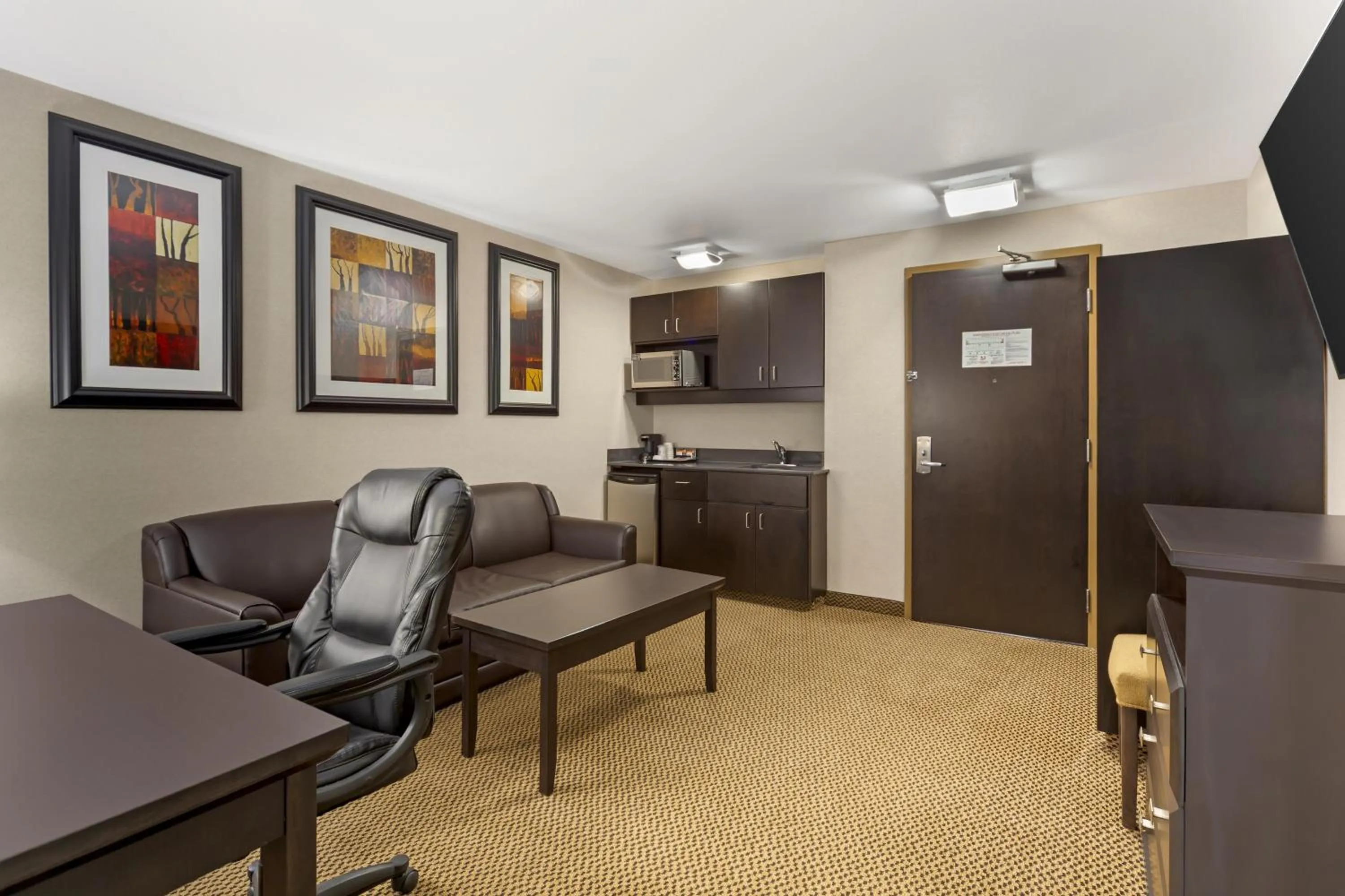 Photo of the whole room in Best Western Bonnyville Inn & Suites