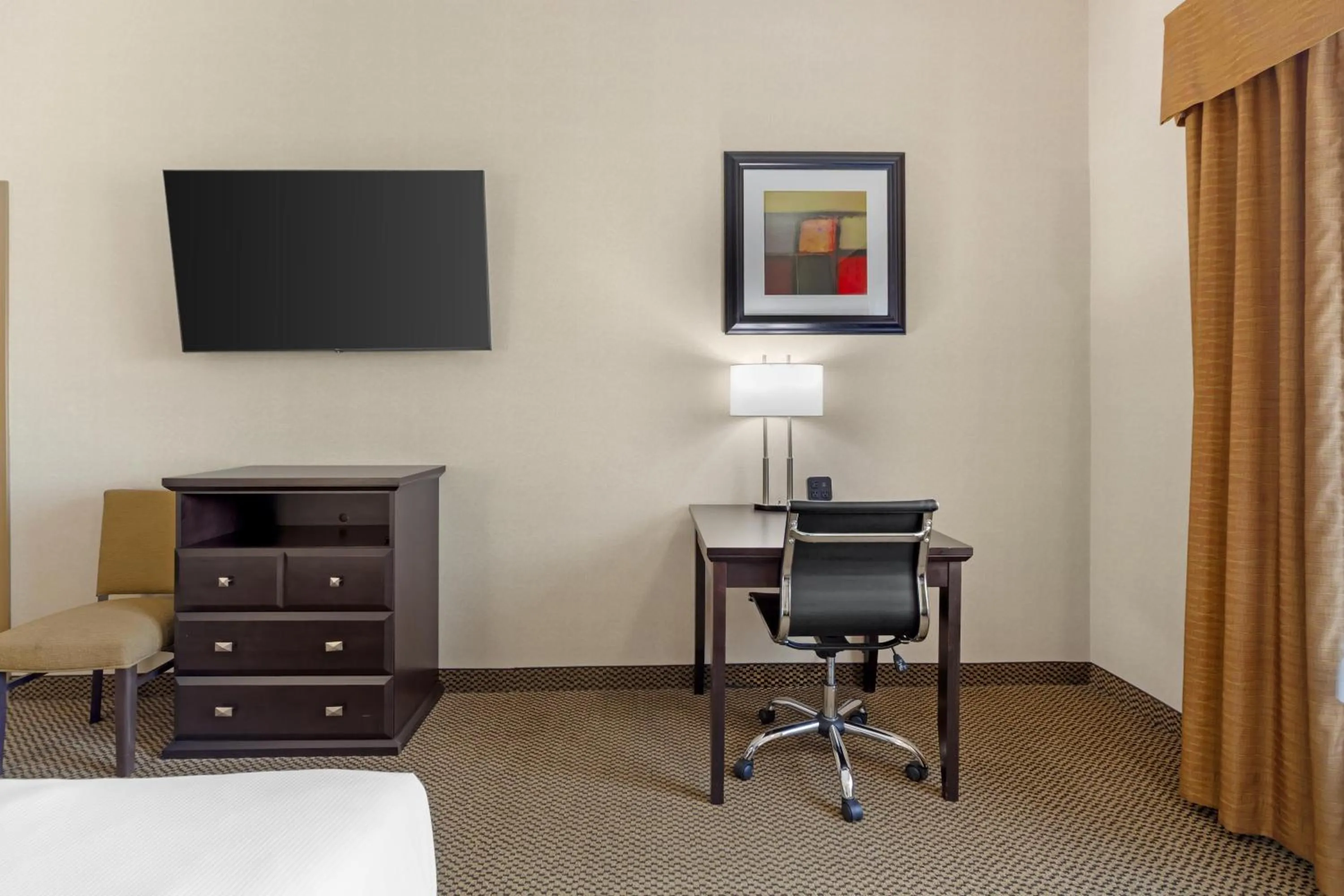 Bedroom in Best Western Bonnyville Inn & Suites