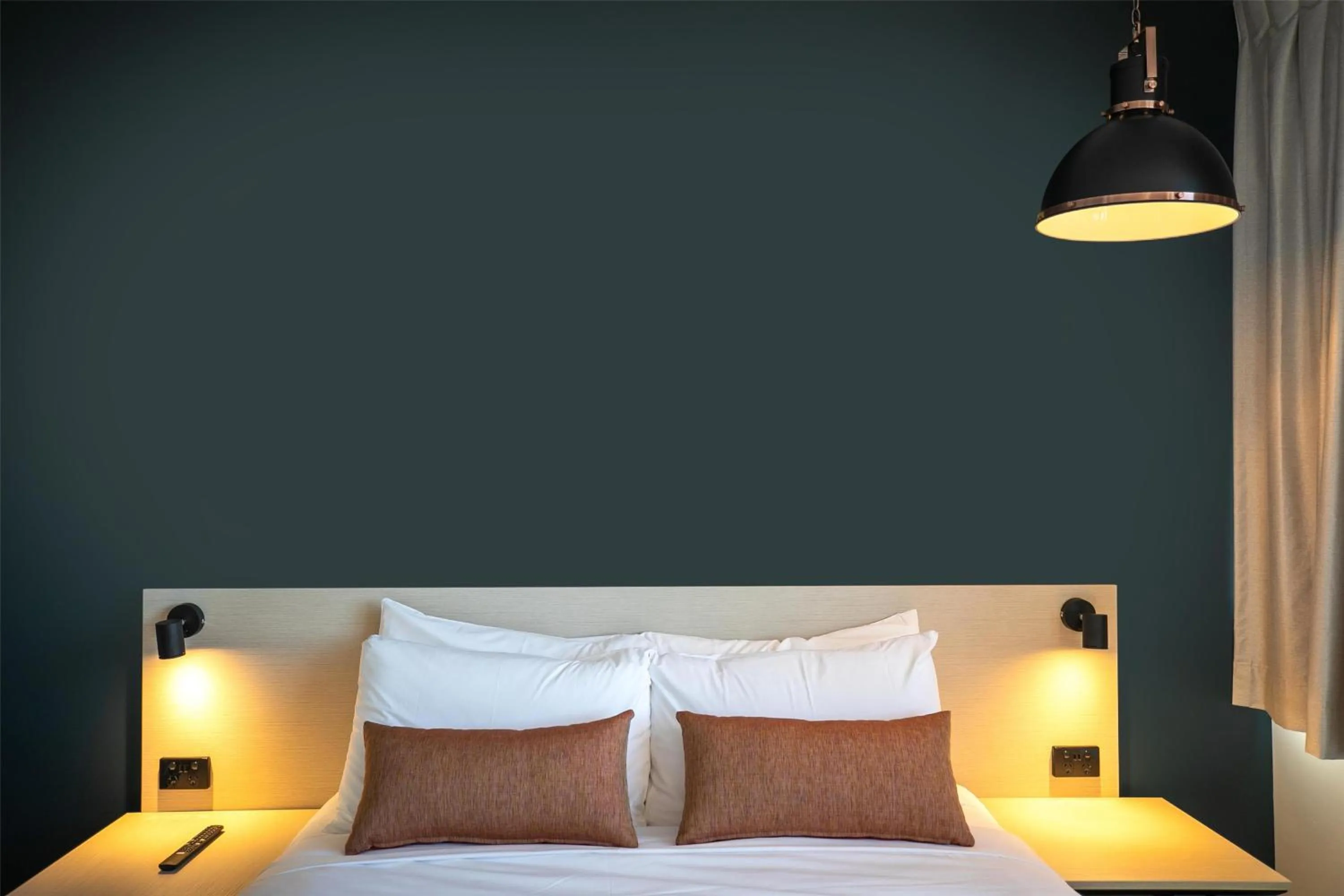 Bedroom, Bed in Nightcap at Chardons Corner Hotel