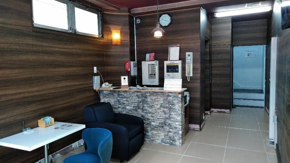 Business Hotel Takanoya