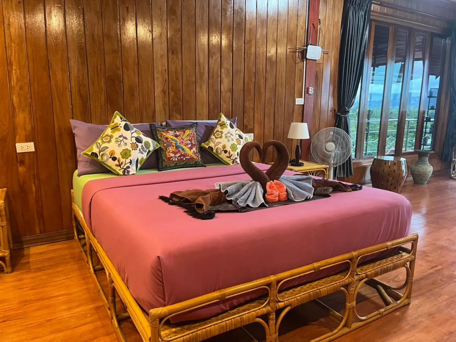 Bed in Krabi Villa Phu Khao Private Resort