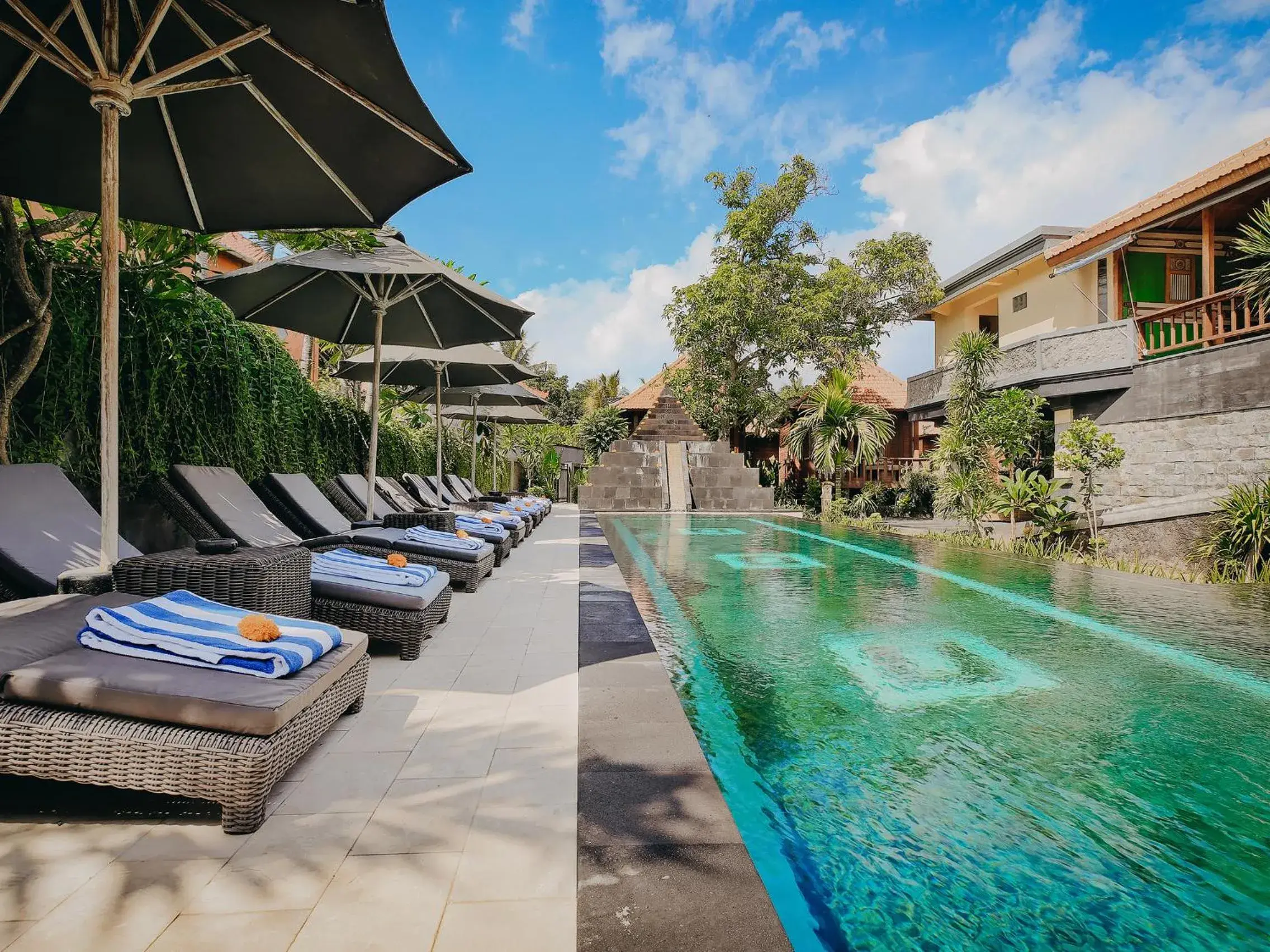 Swimming pool in Bale Gede Lembongan Swimming pool in Bale Gede Lembongan