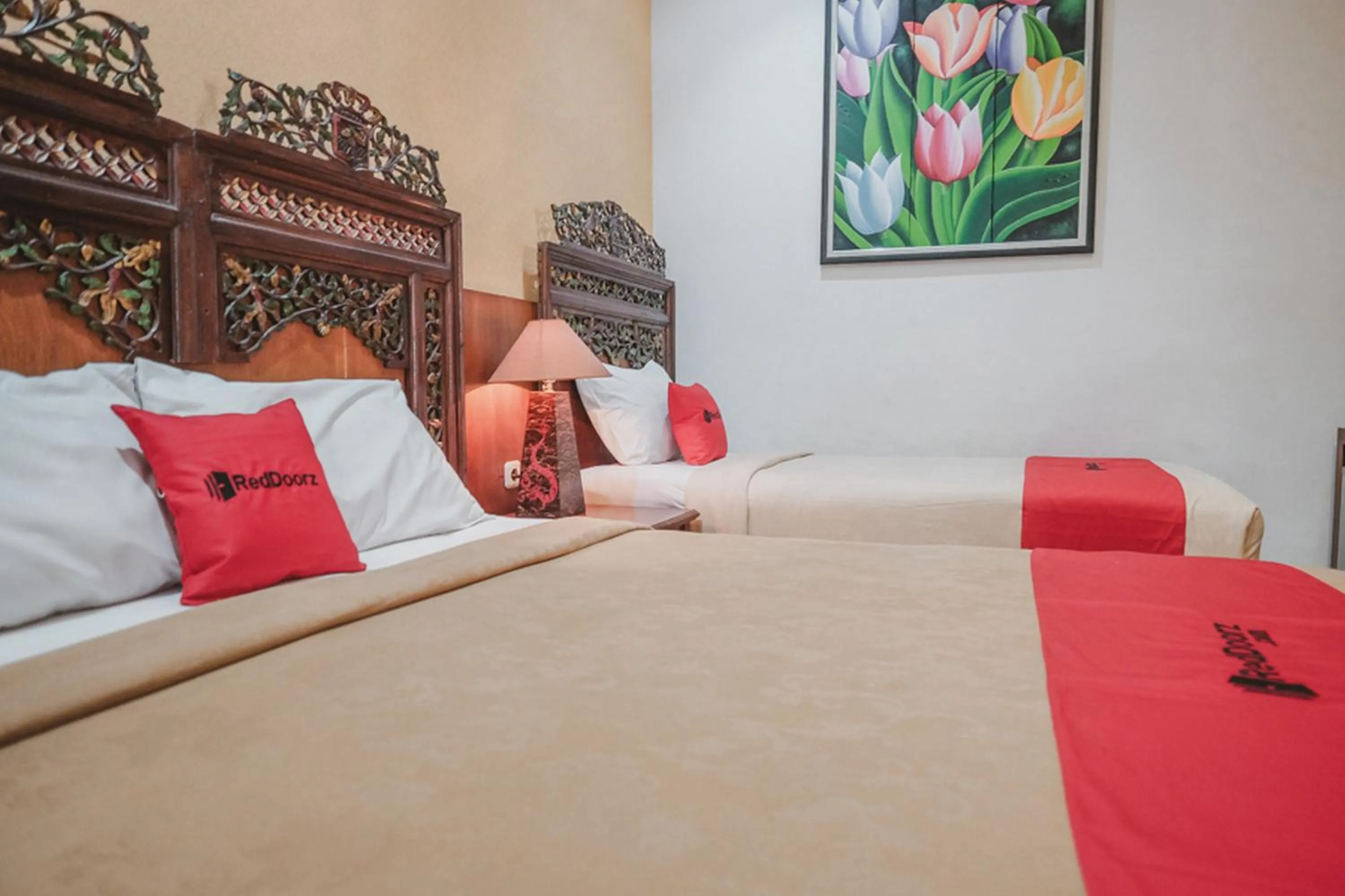 Bed in RedDoorz near Galeria Mall 2