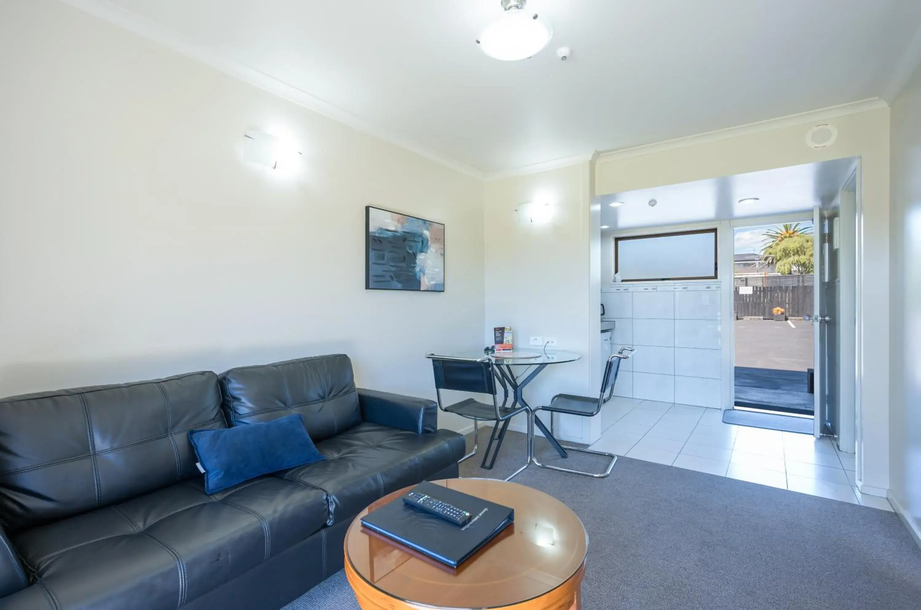 Lounge or bar in Admirals Motor Inn Lounge or bar in Admirals Motor Inn