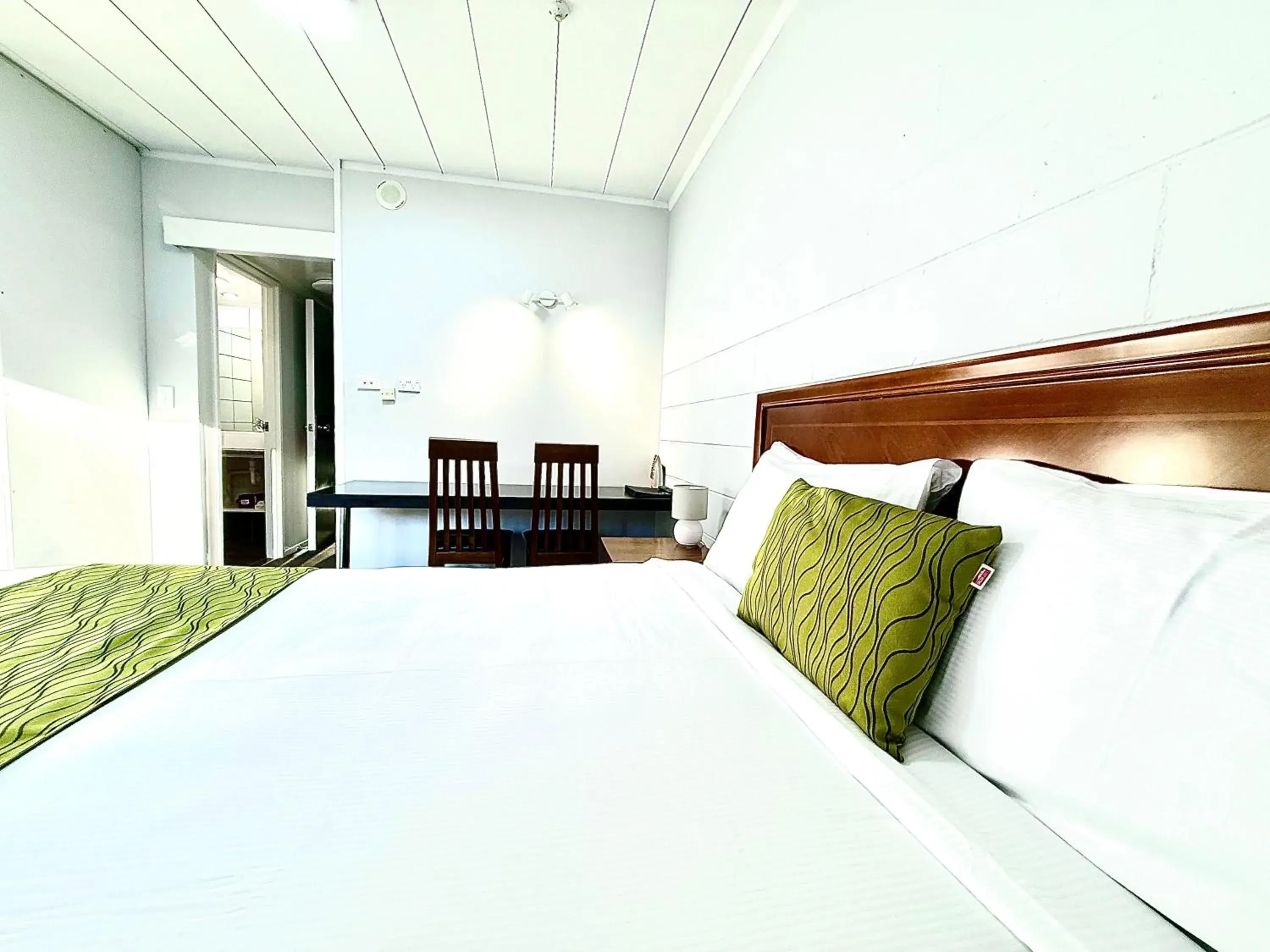 Economy Studio in Admirals Motor Inn Economy Studio in Admirals Motor Inn