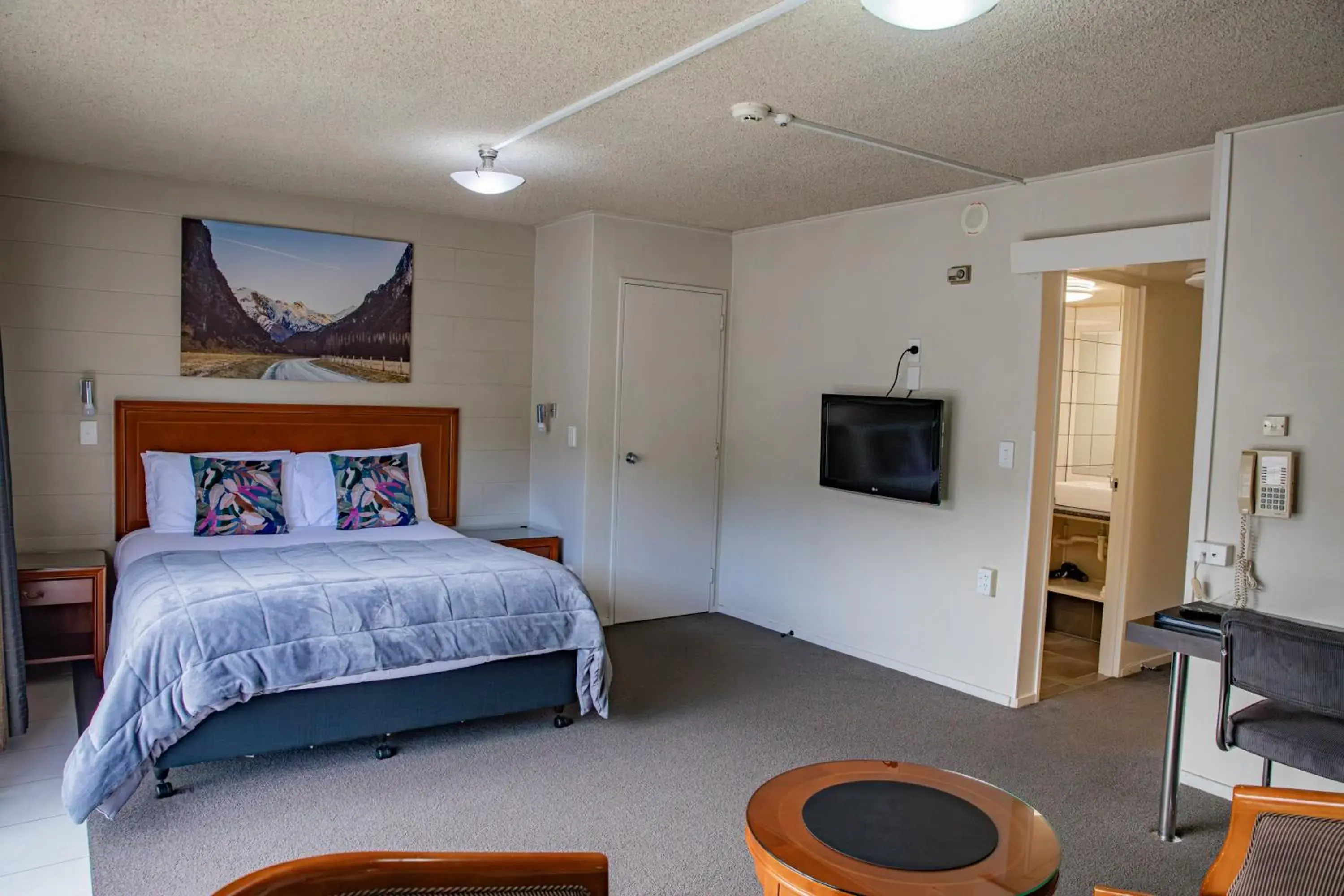 View (from property/room), Bed in Admirals Motor Inn View (from property/room), Bed in Admirals Motor Inn