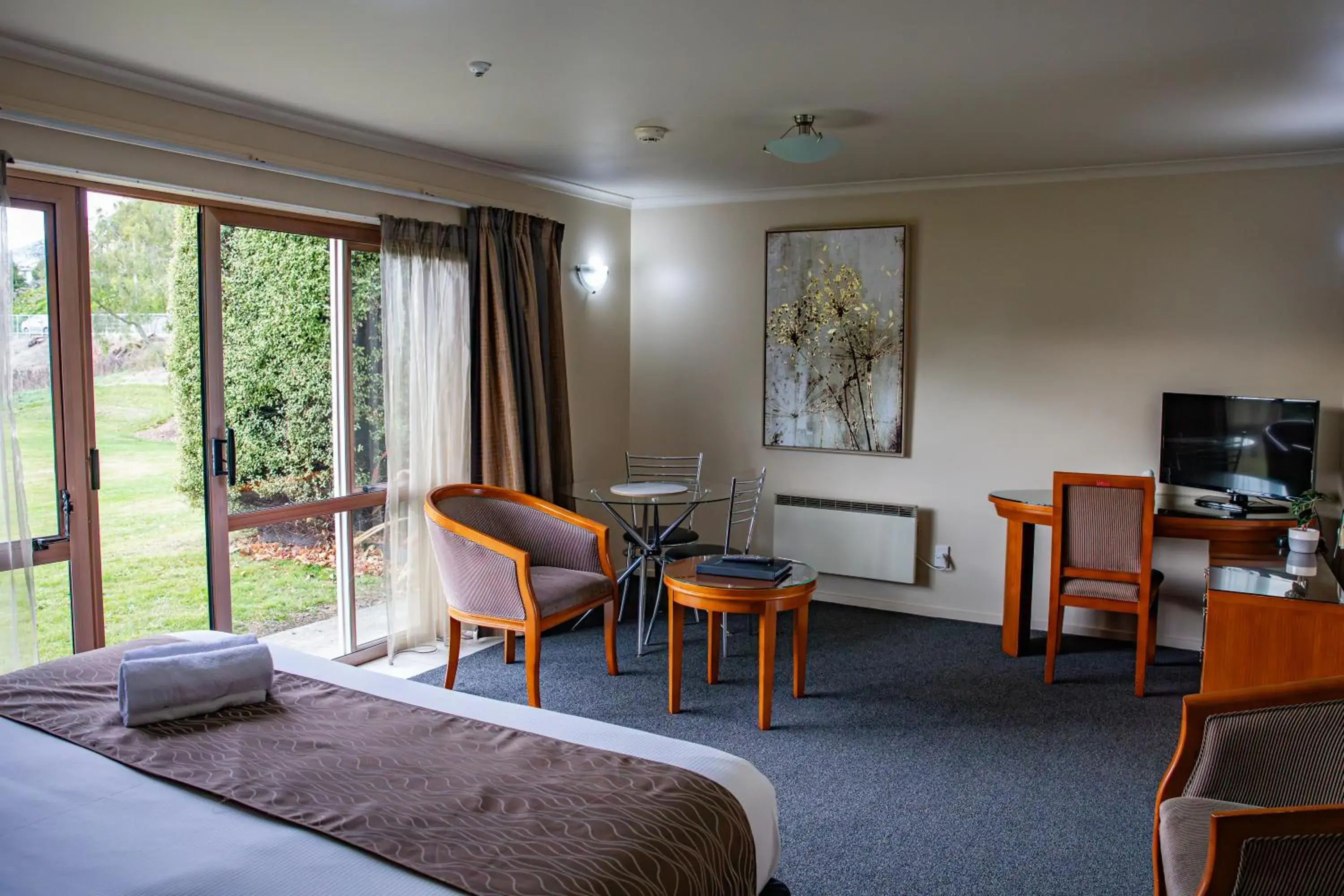 City view, Bed in Admirals Motor Inn City view, Bed in Admirals Motor Inn