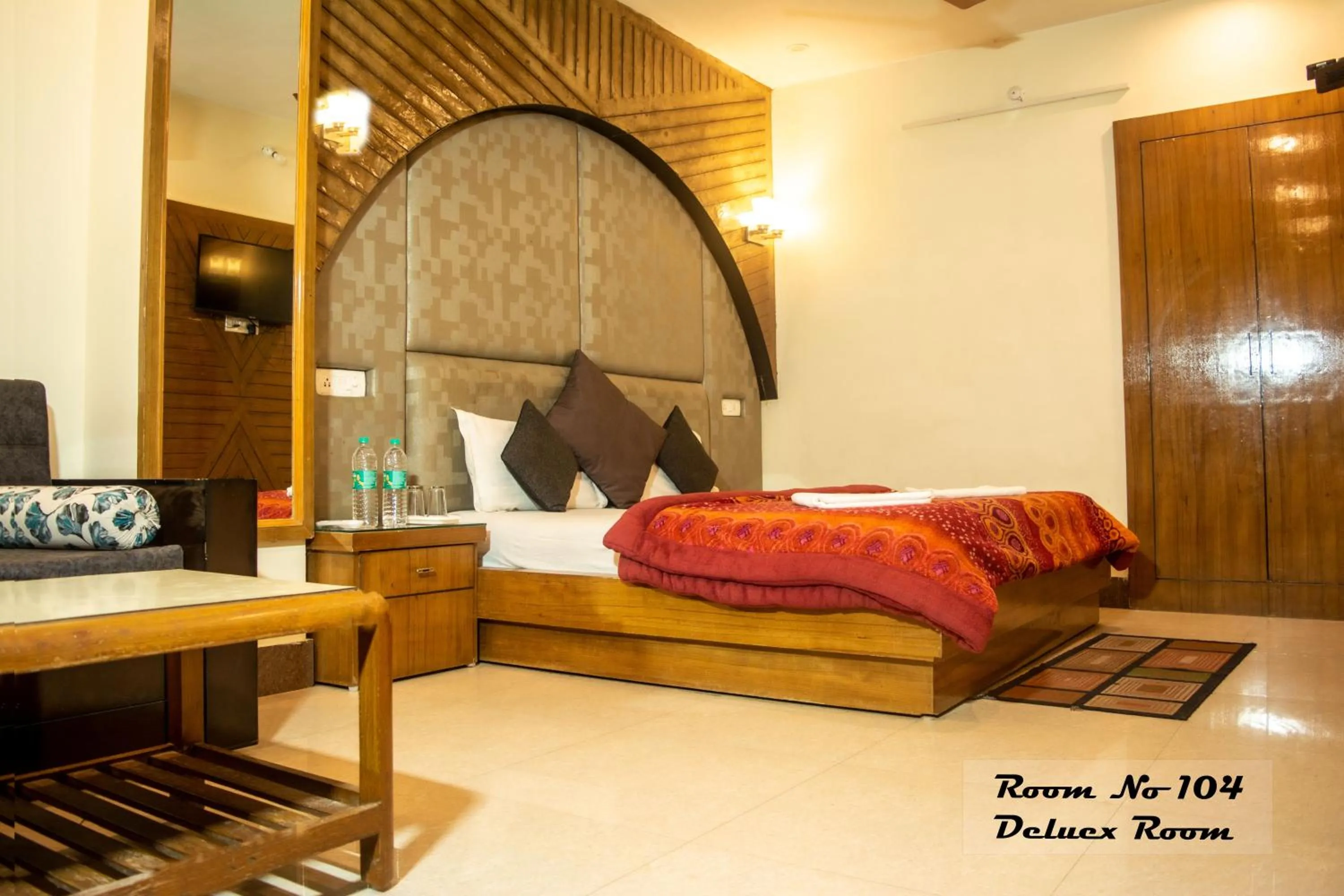 Bed in Hotel Ganga Basin