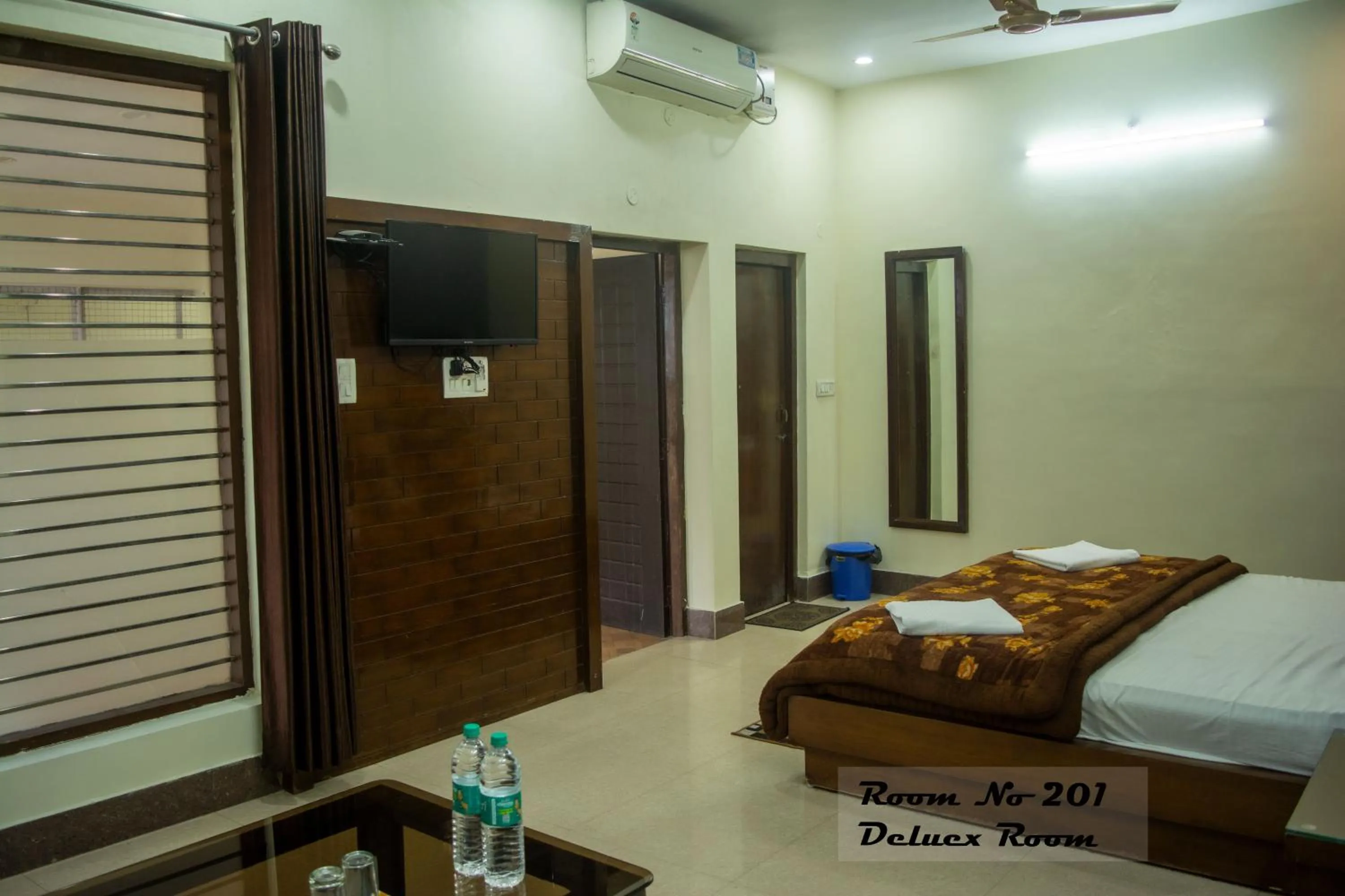 Bed in Hotel Ganga Basin