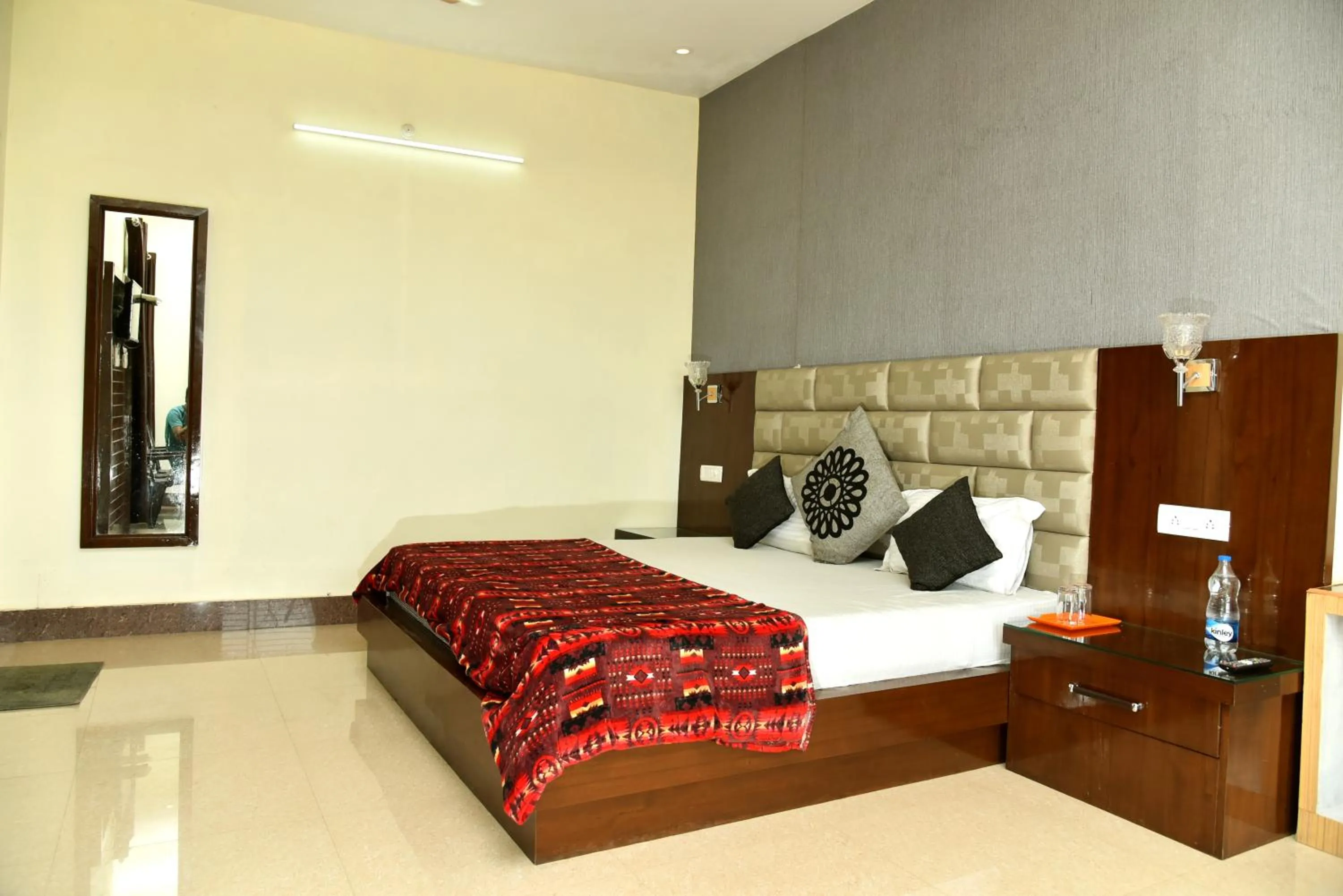 Bed in Hotel Ganga Basin